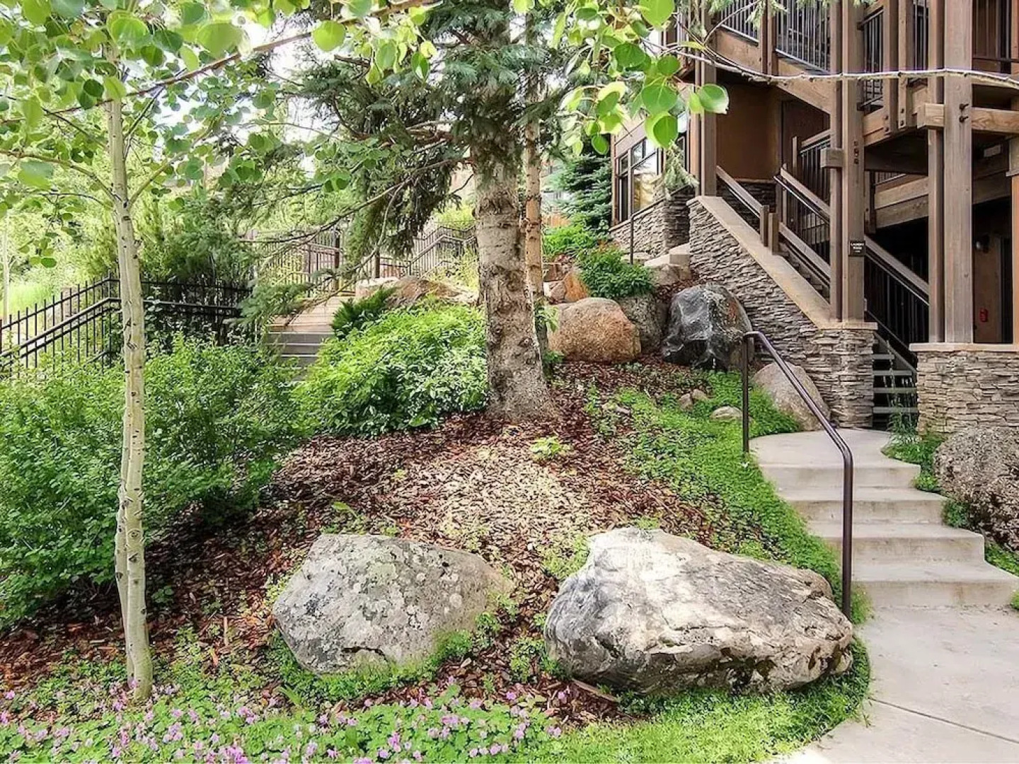 Aspenwood L17 - 2 Bedrooms Condo