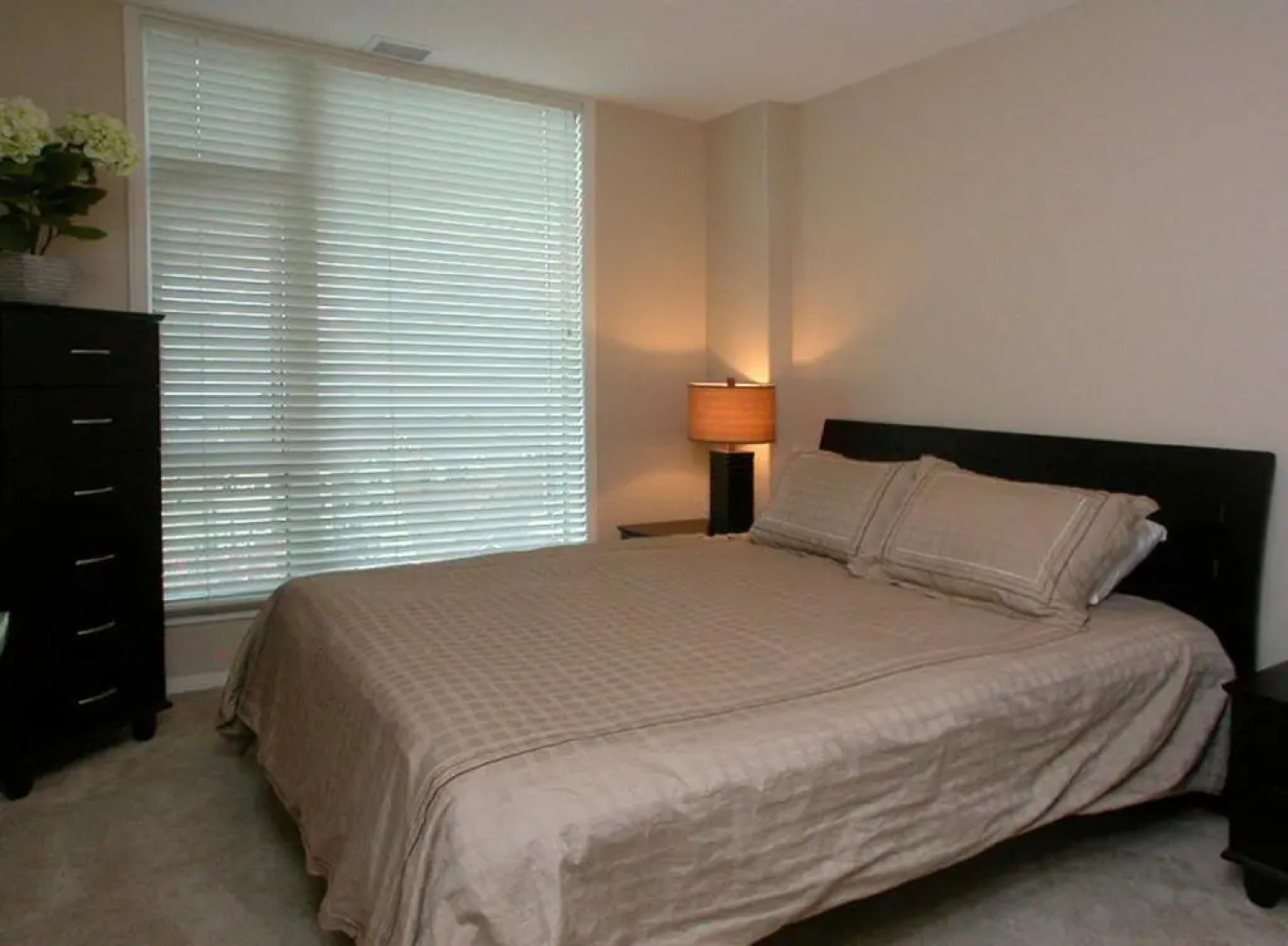 Sunset Waterfront Resort by Discover Kelowna Resort Accommodations