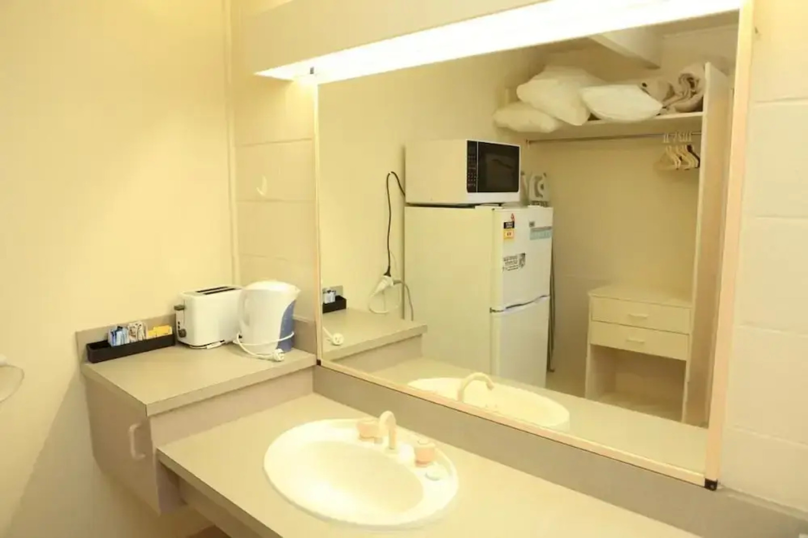 Ocean Views Motel Lakes Entrance