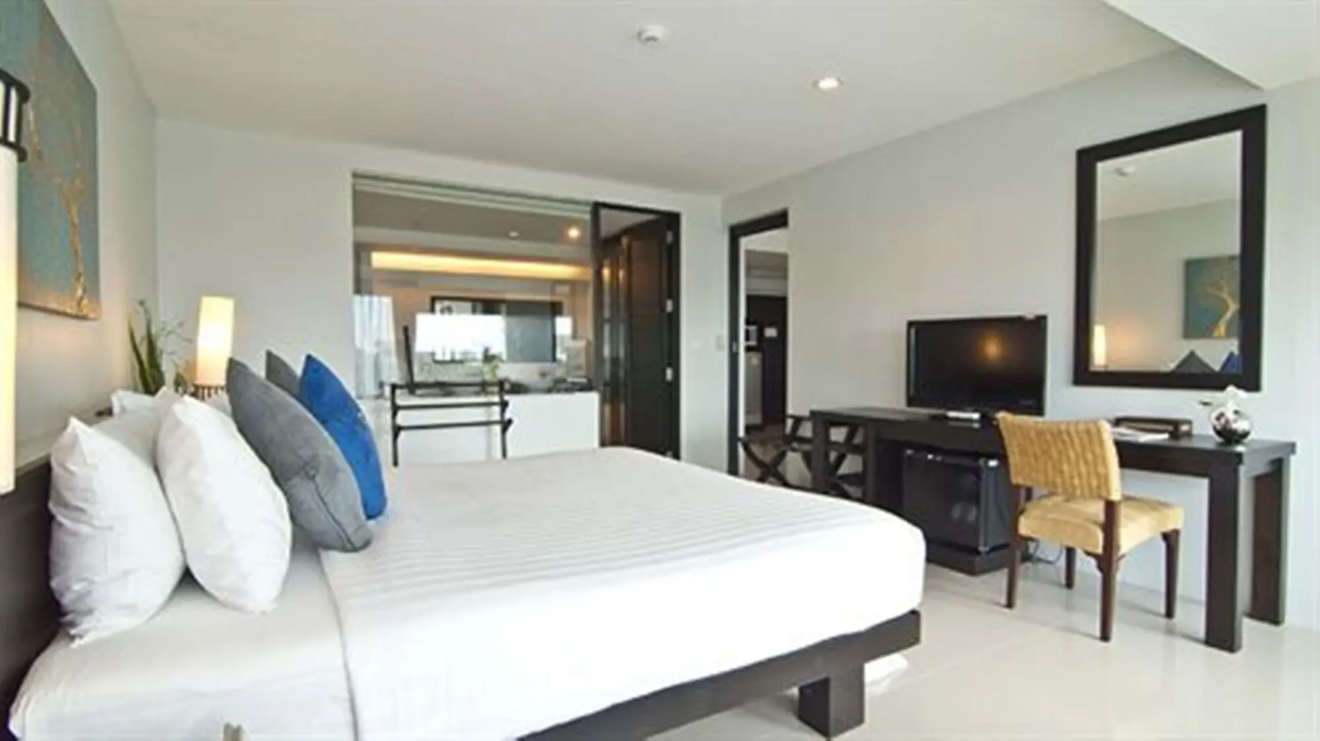 Отель Palmyra Patong Resort