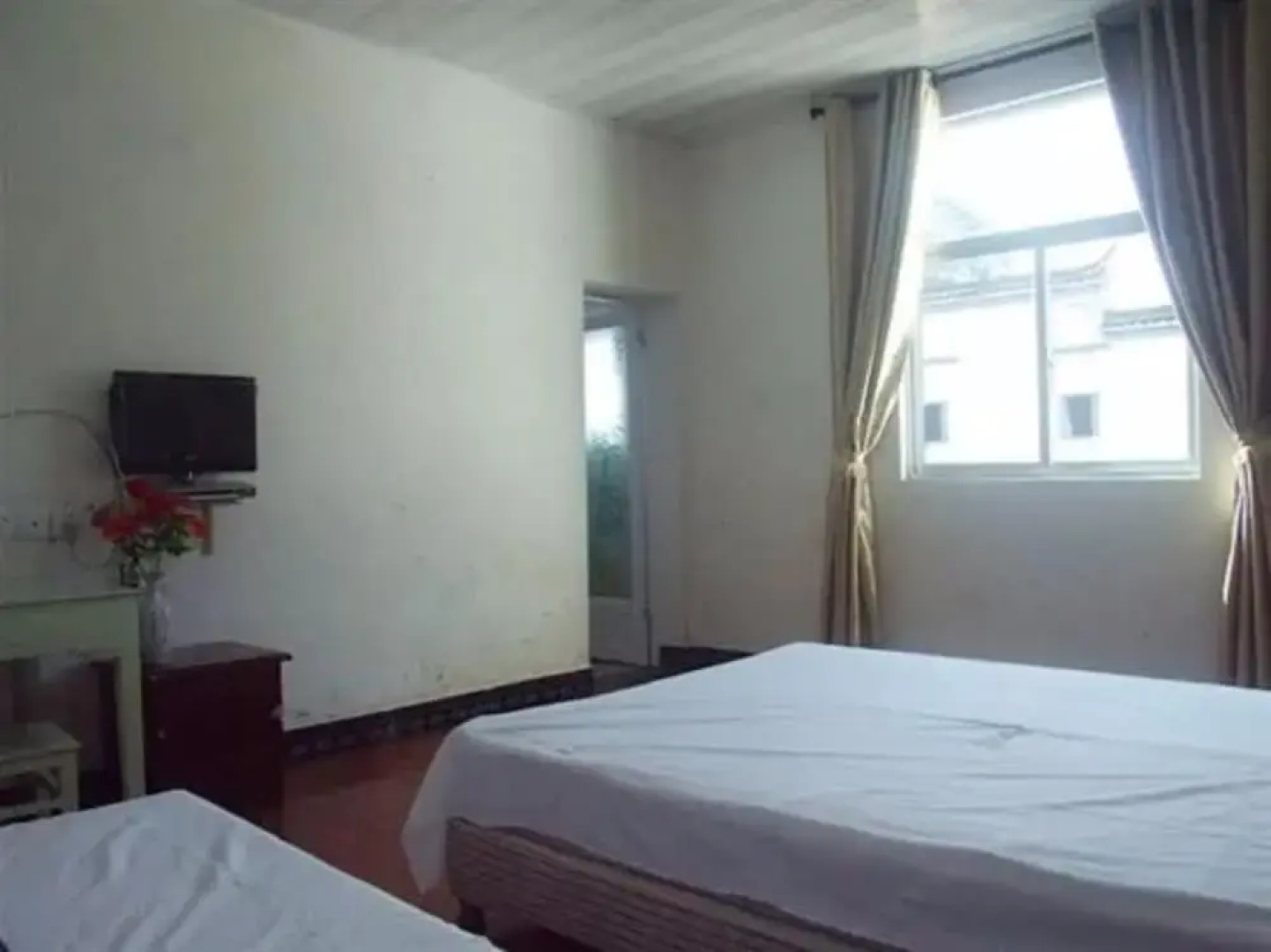 Wuyuan Qingyuan Guanting Guest House