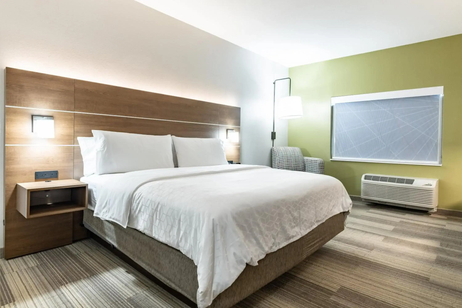 Holiday Inn Express & Suites Moundsville by IHG