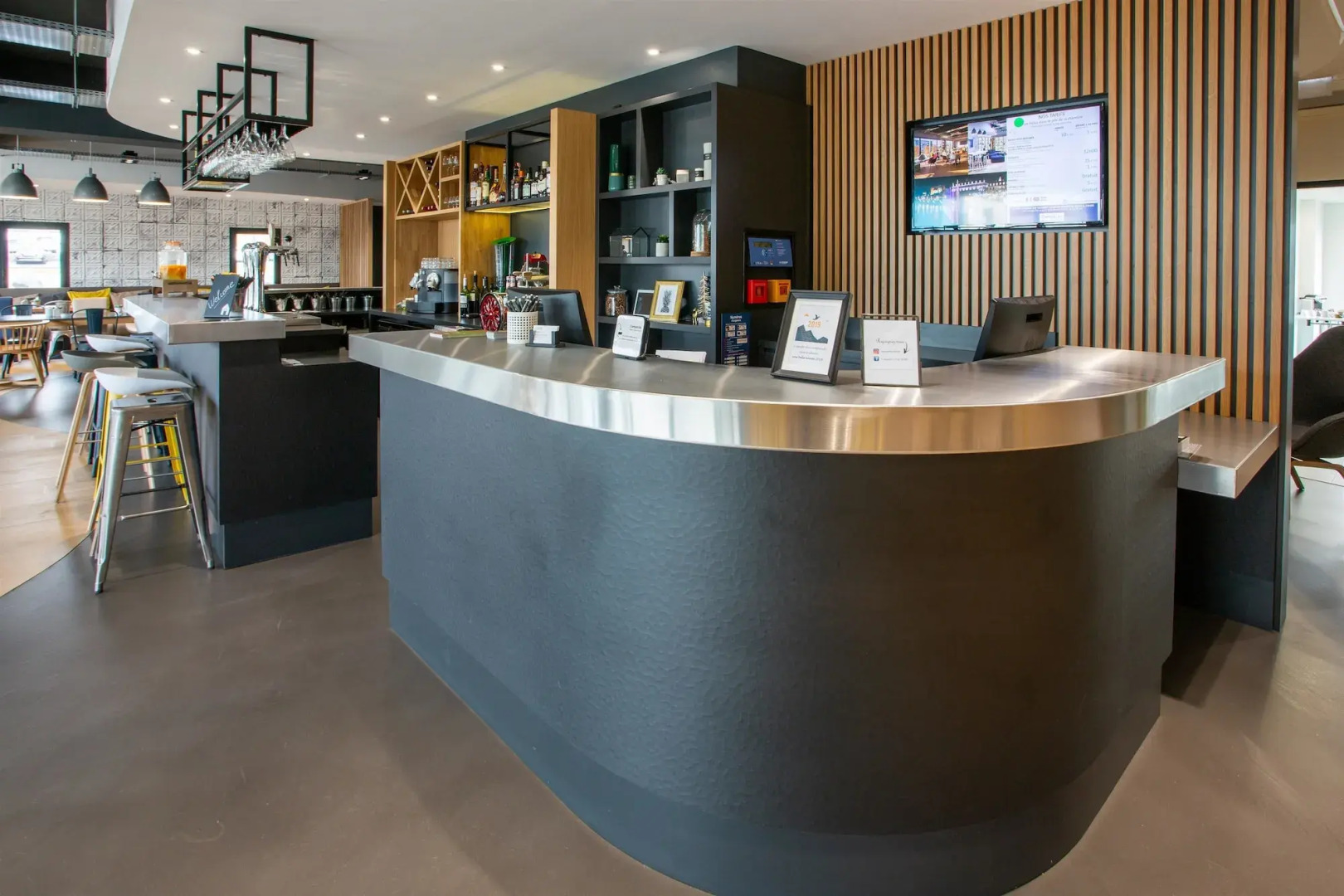 Campanile Laval Nord