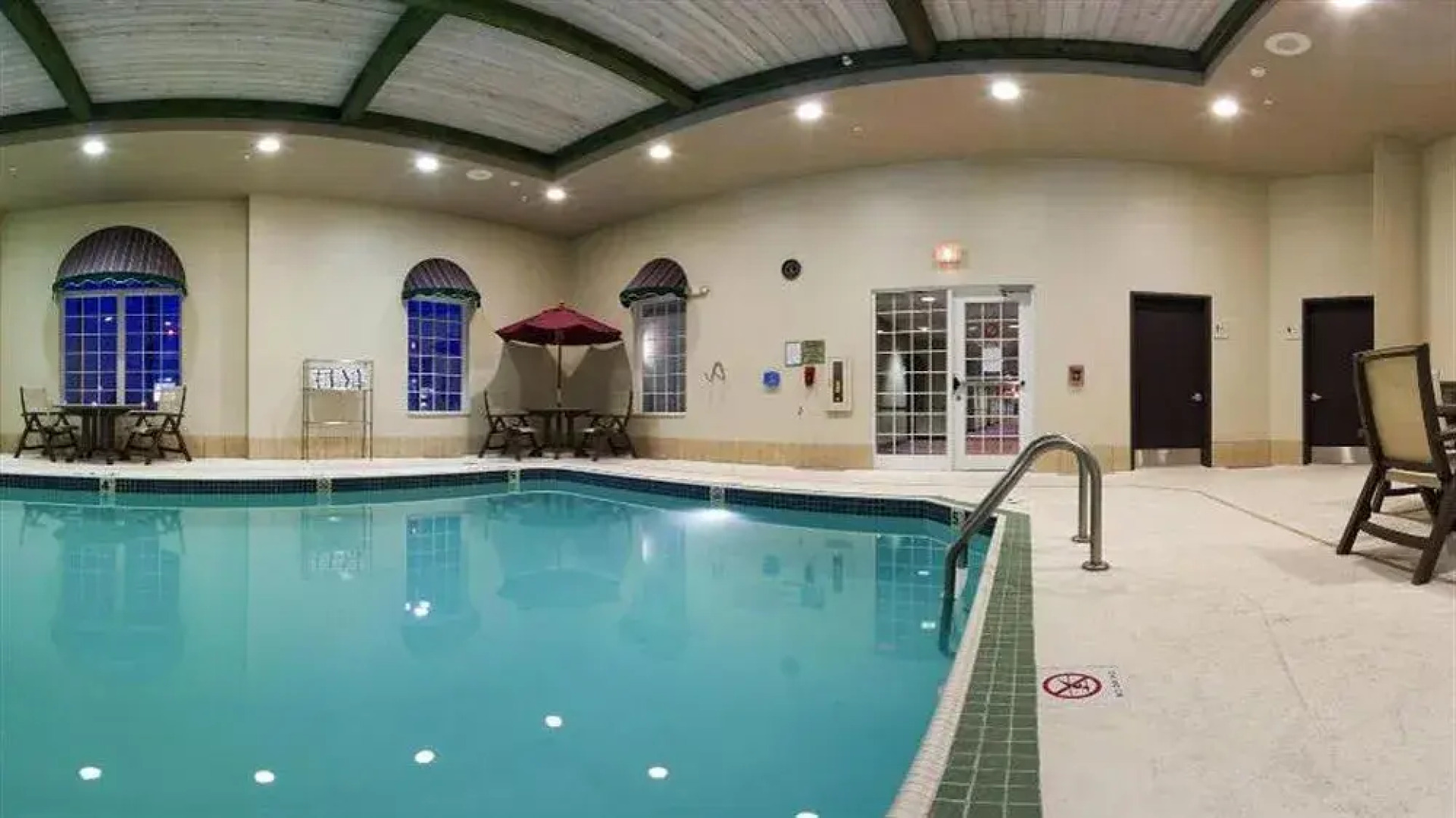 Holiday Inn Express Hotel & Suites Oshkosh Stateroute 41