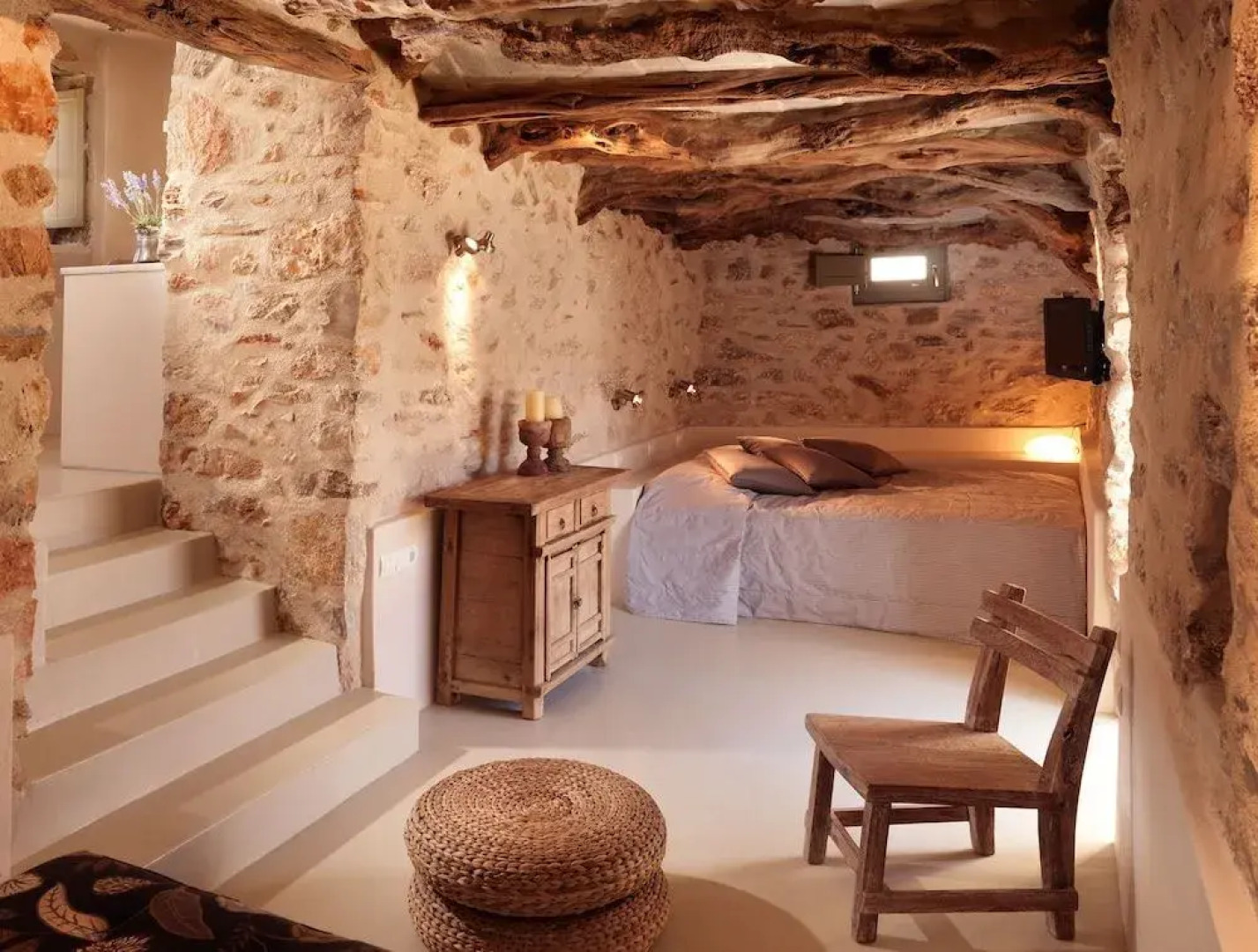 Themonies Luxury Suites