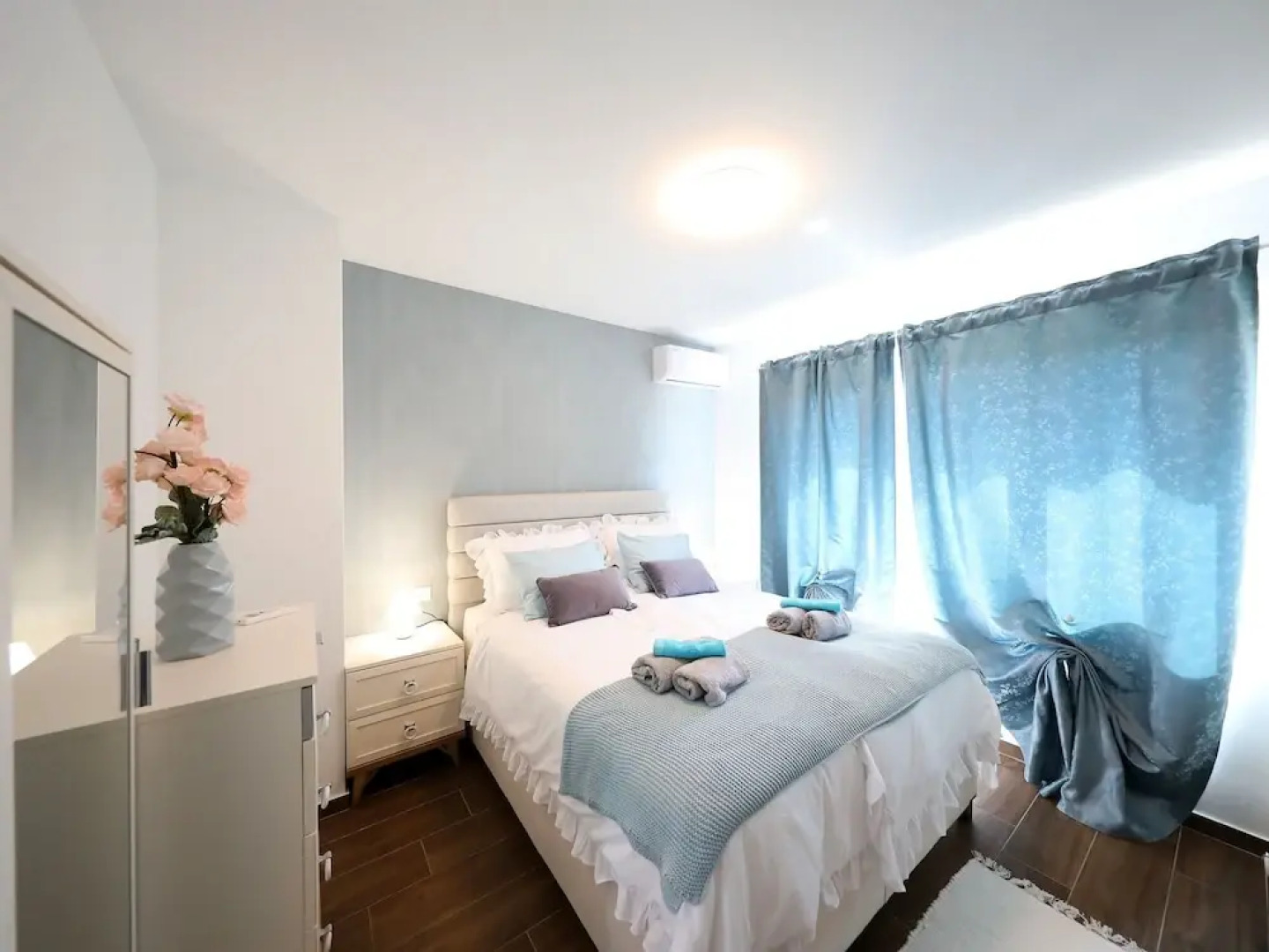 Modern and Luxurius Apartment With Swimingpool, Nice sea View Terrace