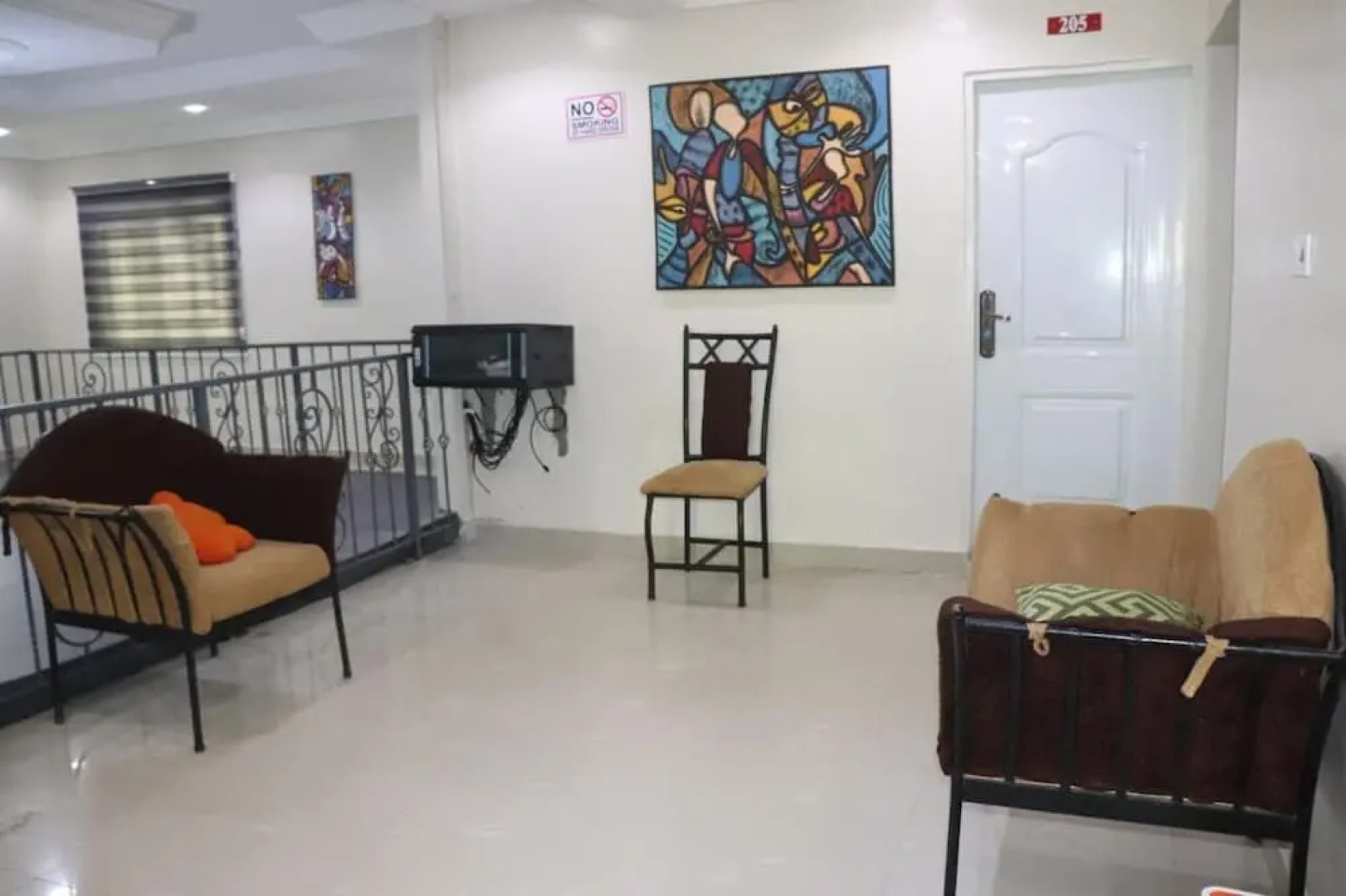 Tangerin Terracotta House and Apartment