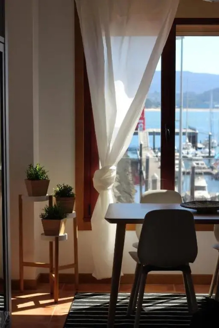 PISO EN COMBARRO A 1º LINEA DE COSTA