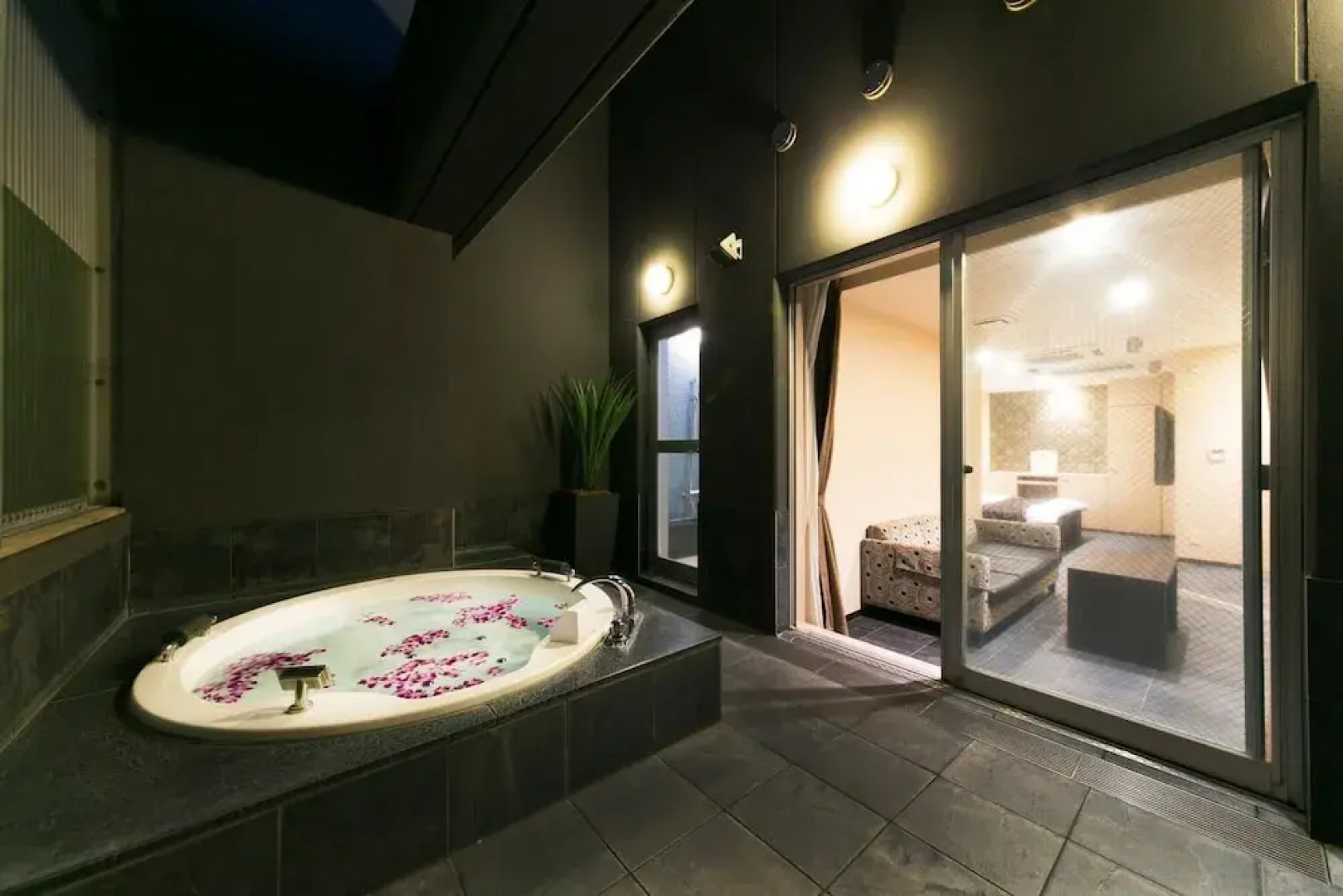 Hotel Lotus Toyonaka (Adult Only)