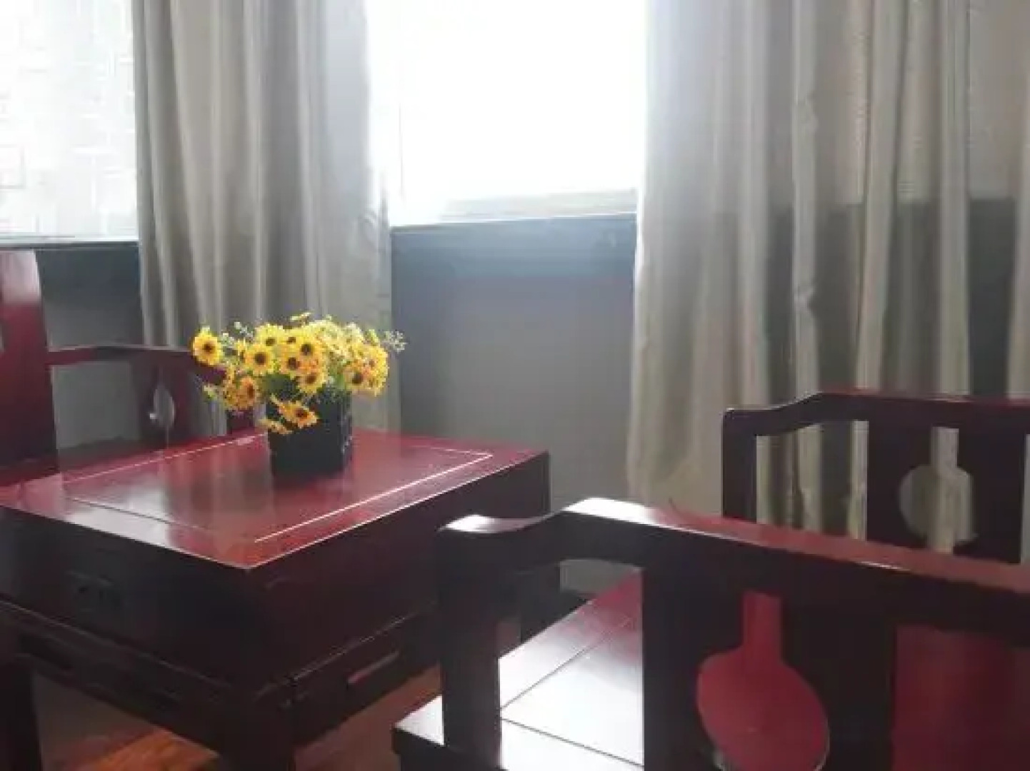 Jun Yi Chain Hotel (Danfeng Railway Station Branch)