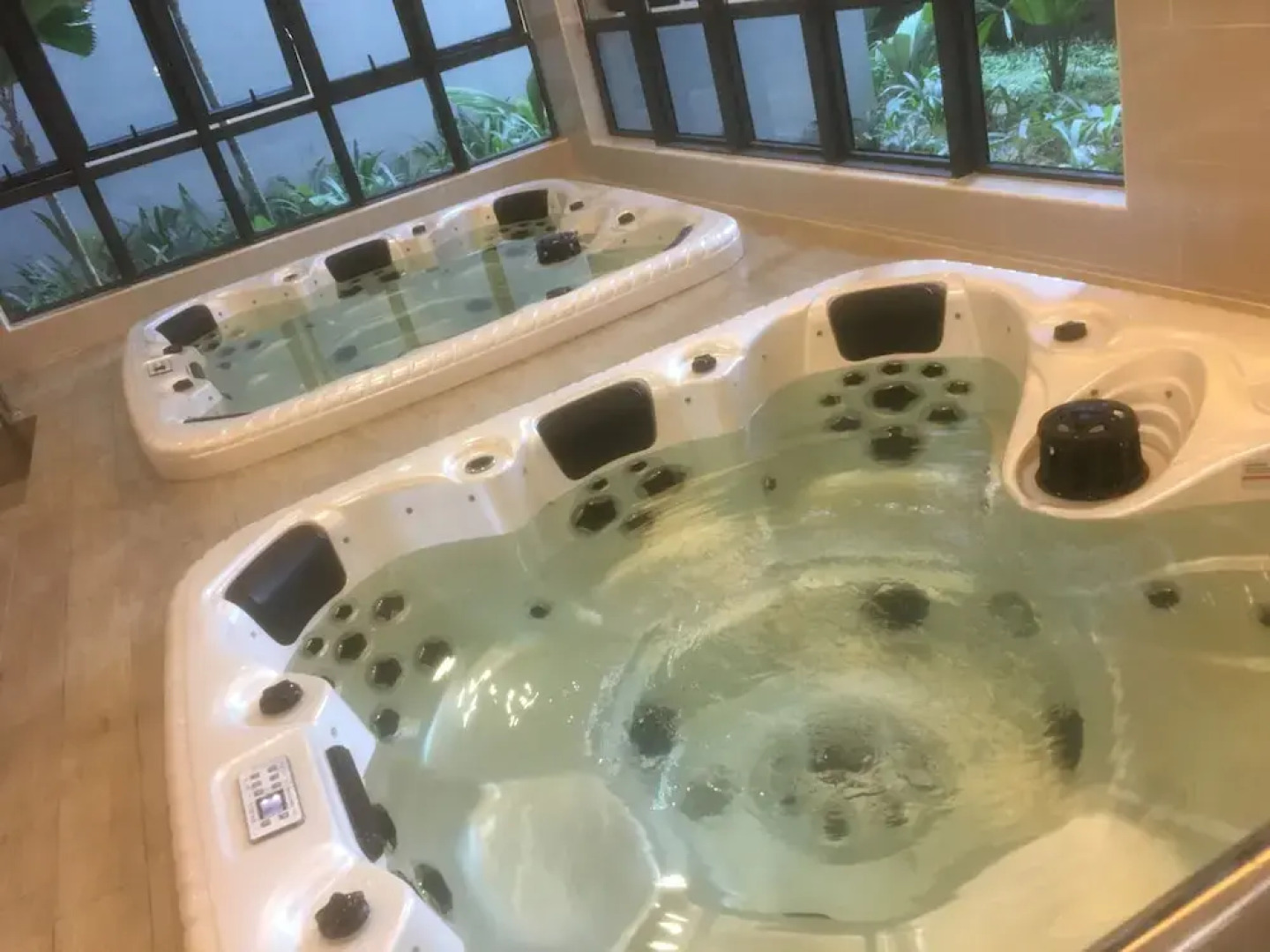 Atlantis Residence By V SUITES