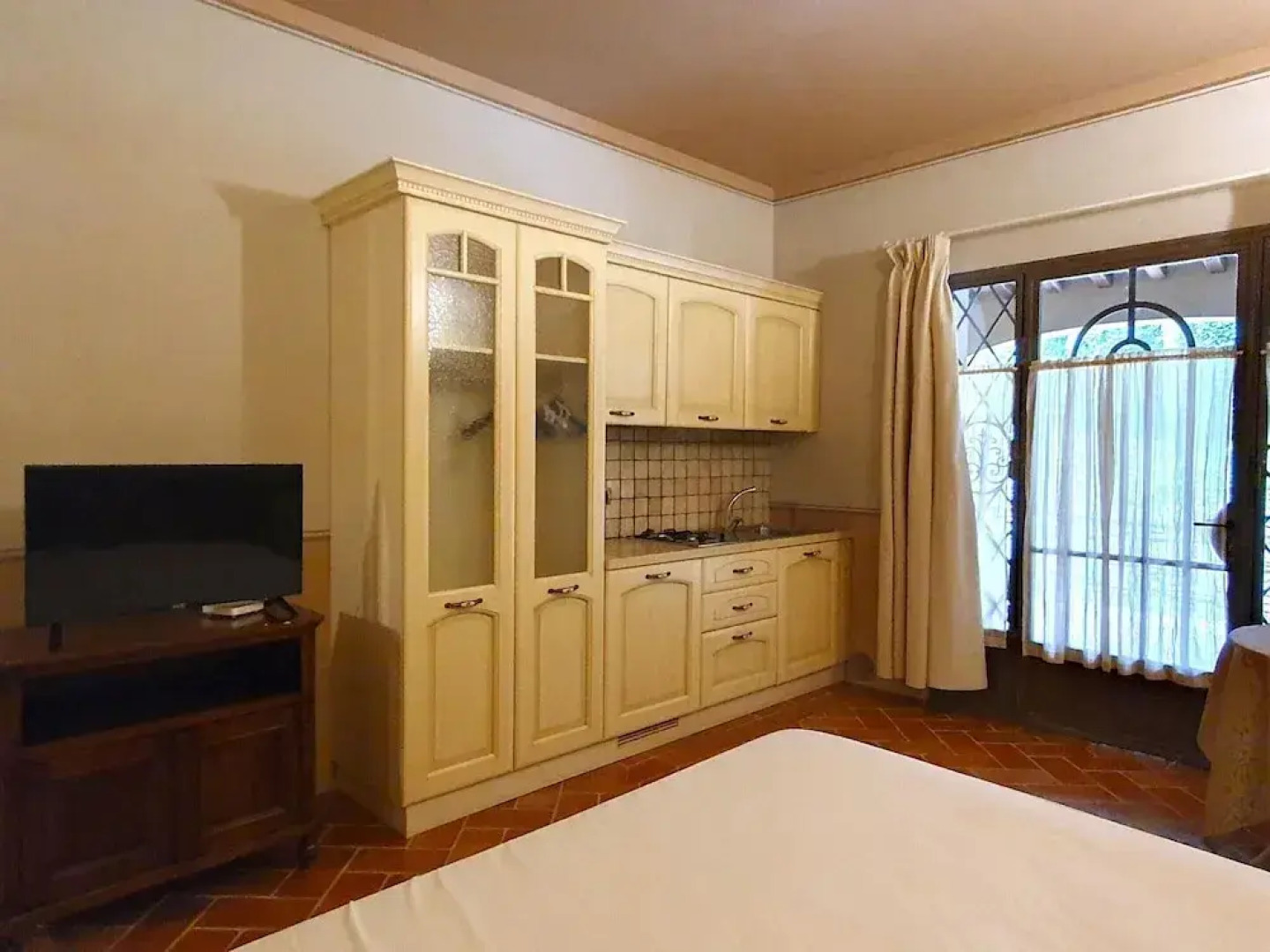 Apartment in Monteverdi Near Wine Tours