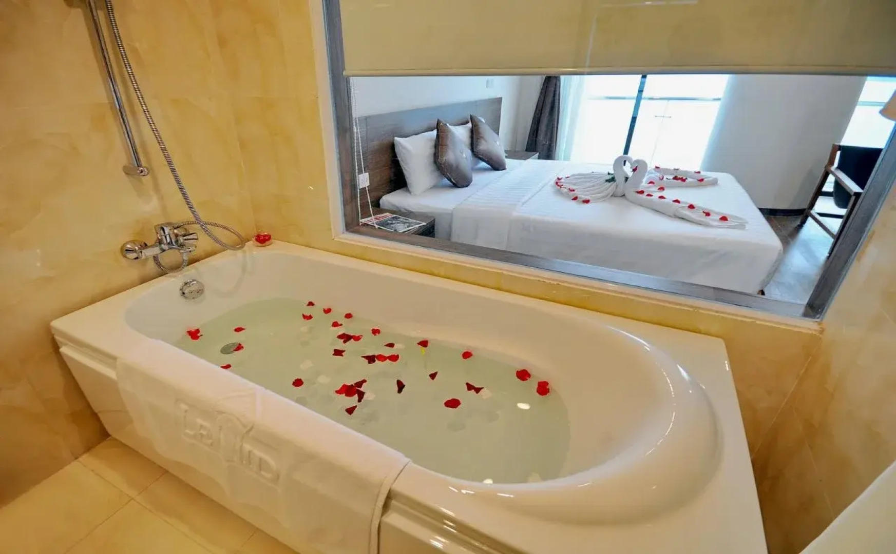 Lenid Nha Trang Hotel