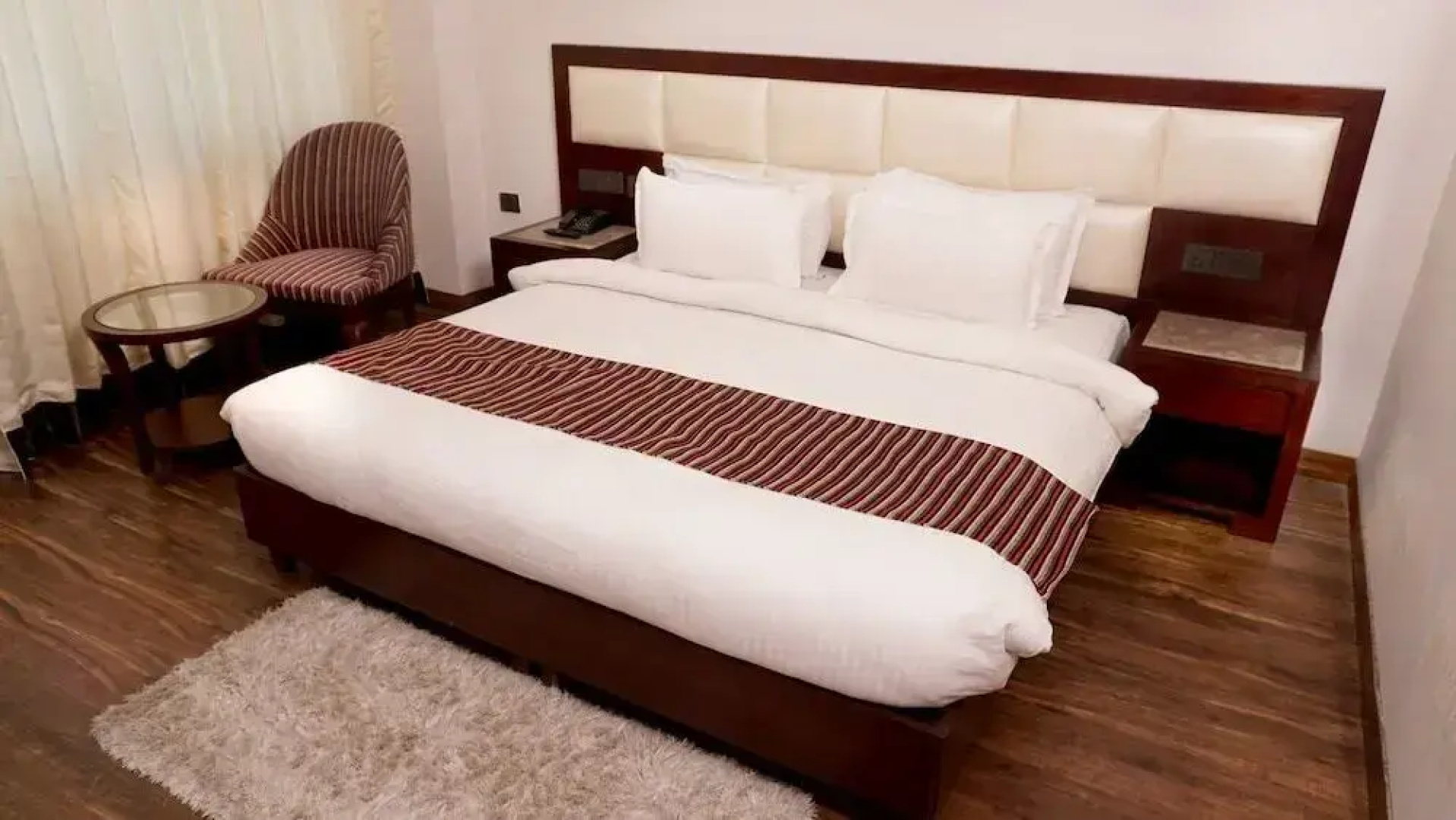 The Grand viktoria Hotel