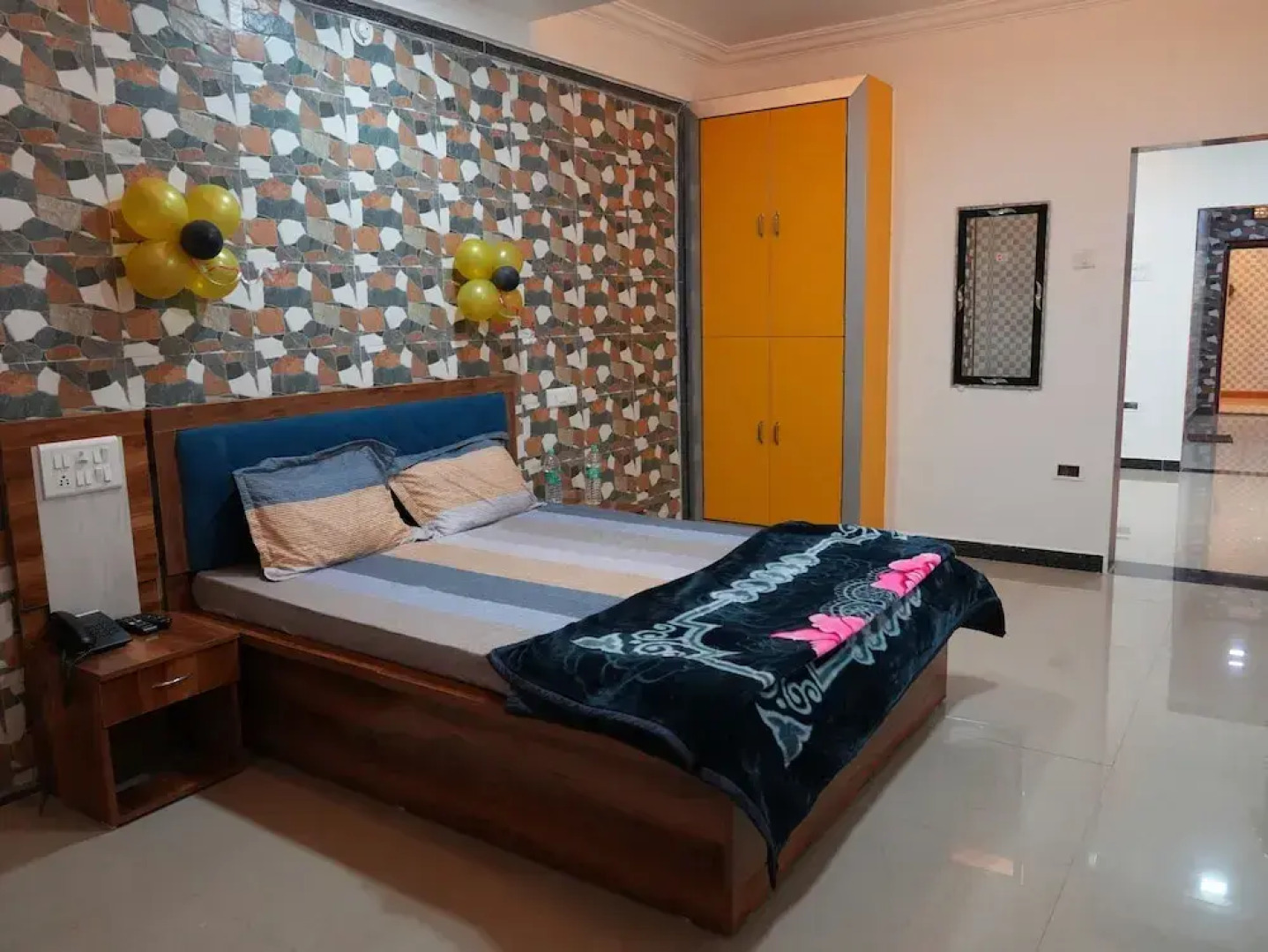 Hotel Nakshtra, Shrungartali