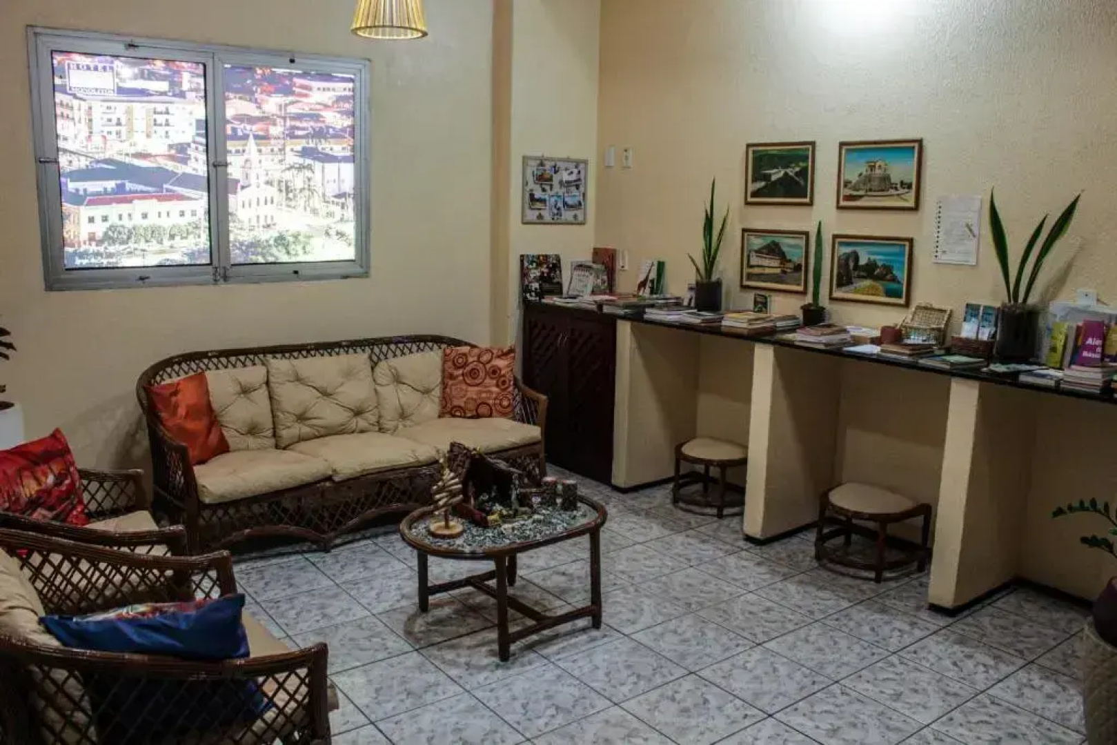 Hotel Monólitos