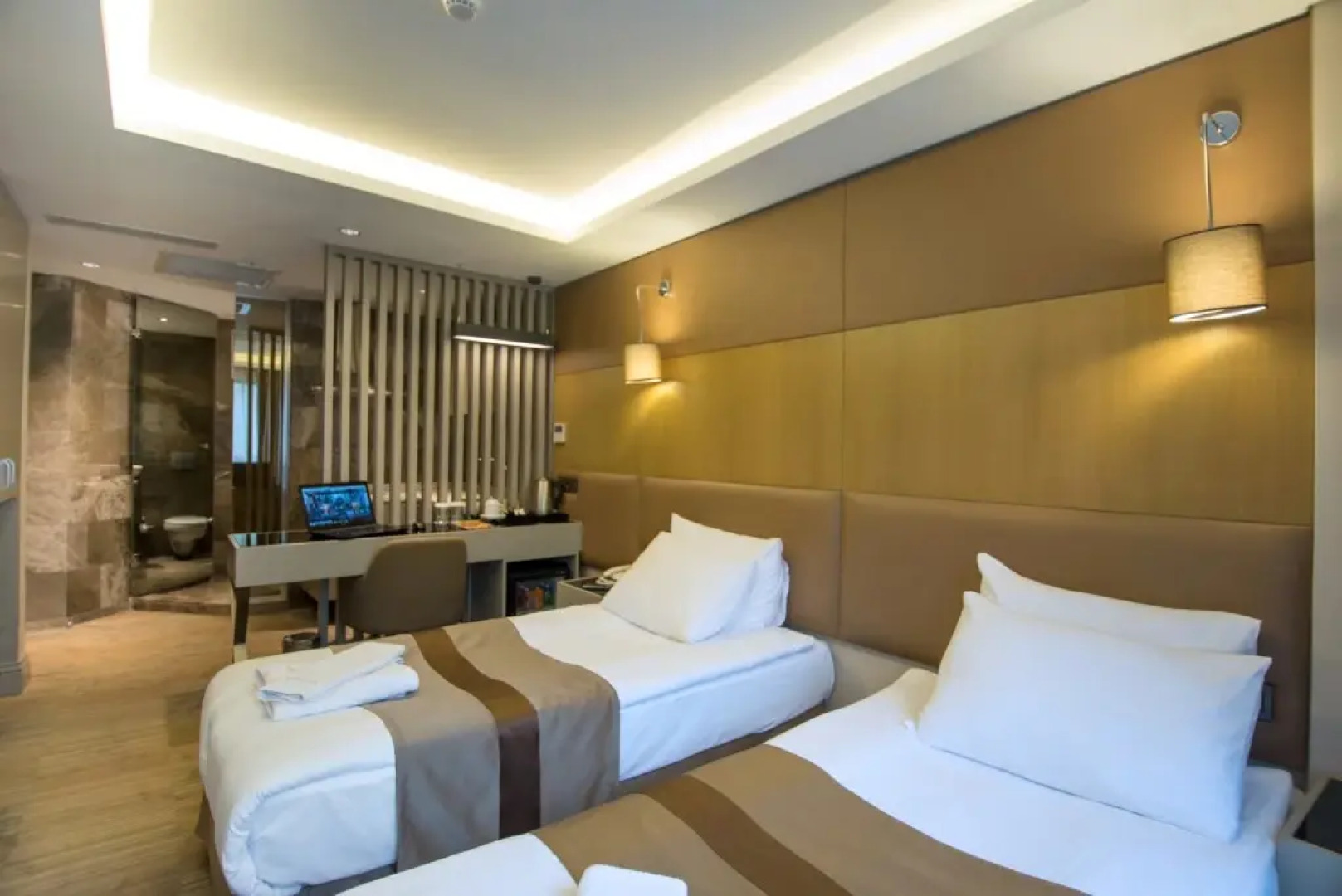GK Regency Suites
