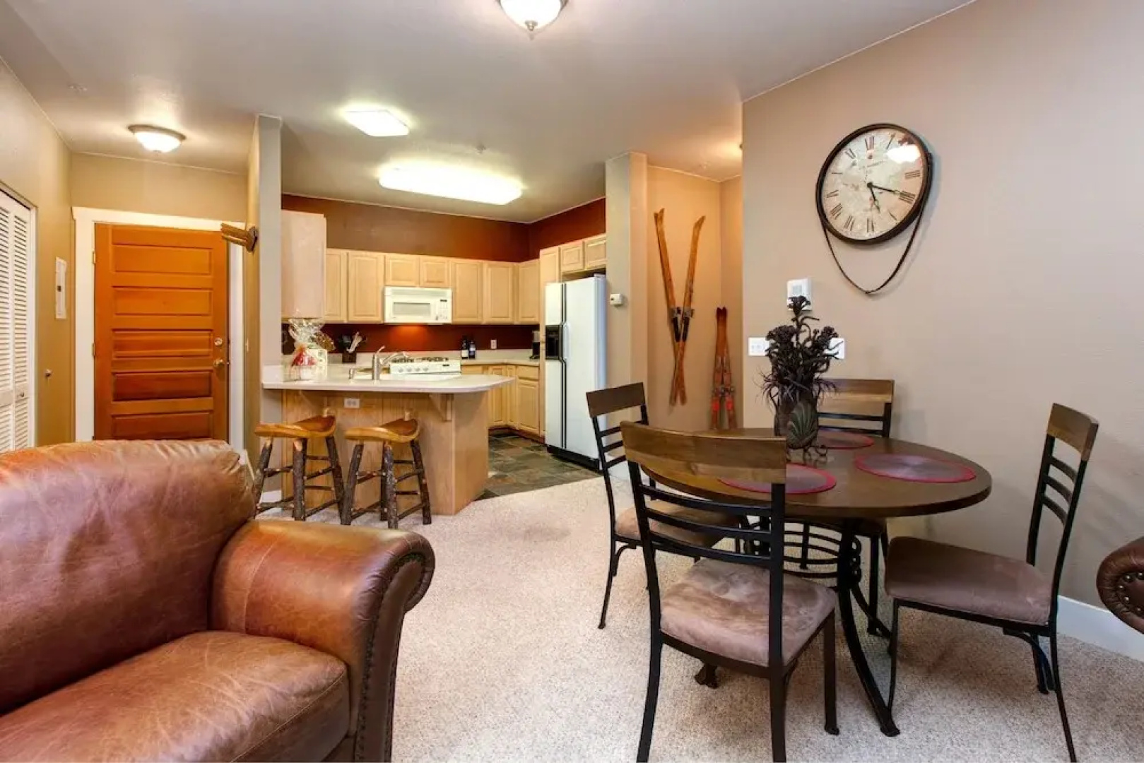 Mountain View Hot Tub Condo by RedAwning