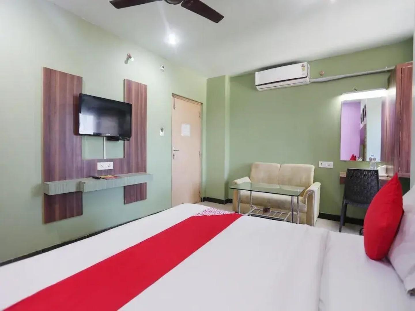 Oyo 45790 Hotel Bhubaneswari Classic