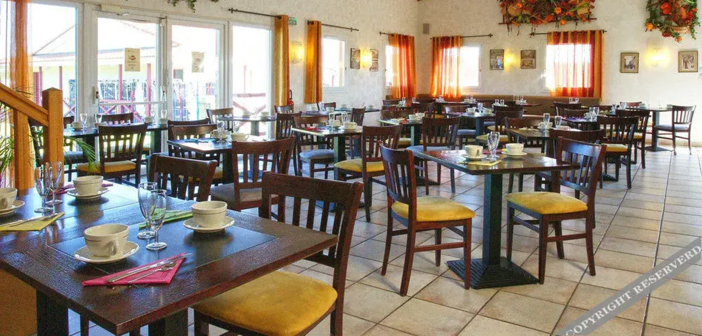 Adonis Budget Pornichet