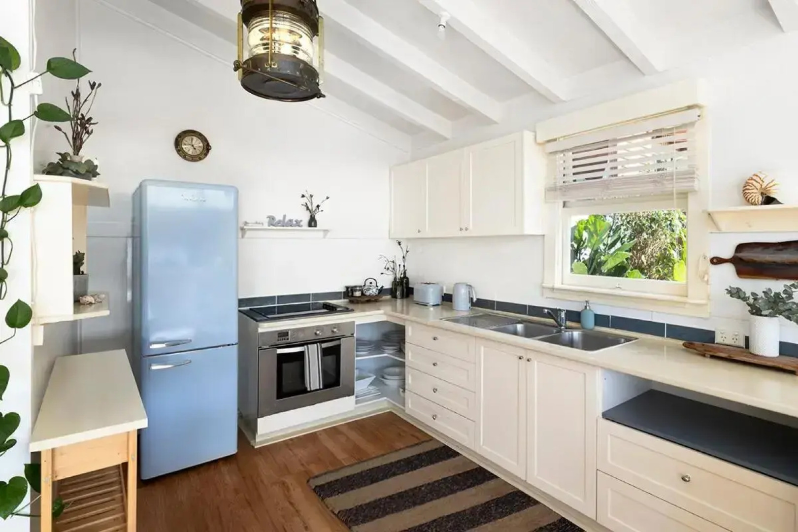 Island Paradise - Private Waterfront Retreat