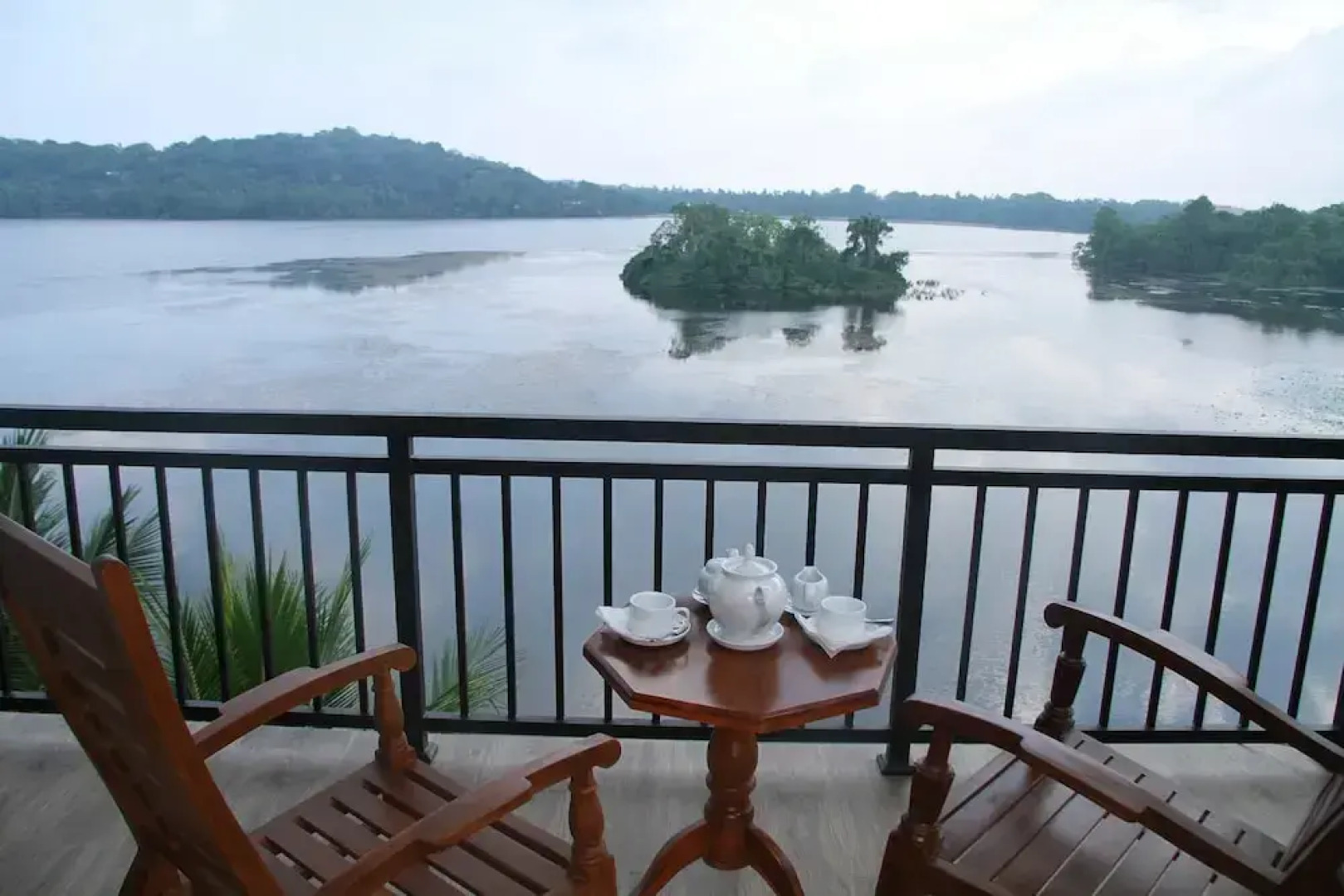 Sanu Lagoon Resorts&Spa