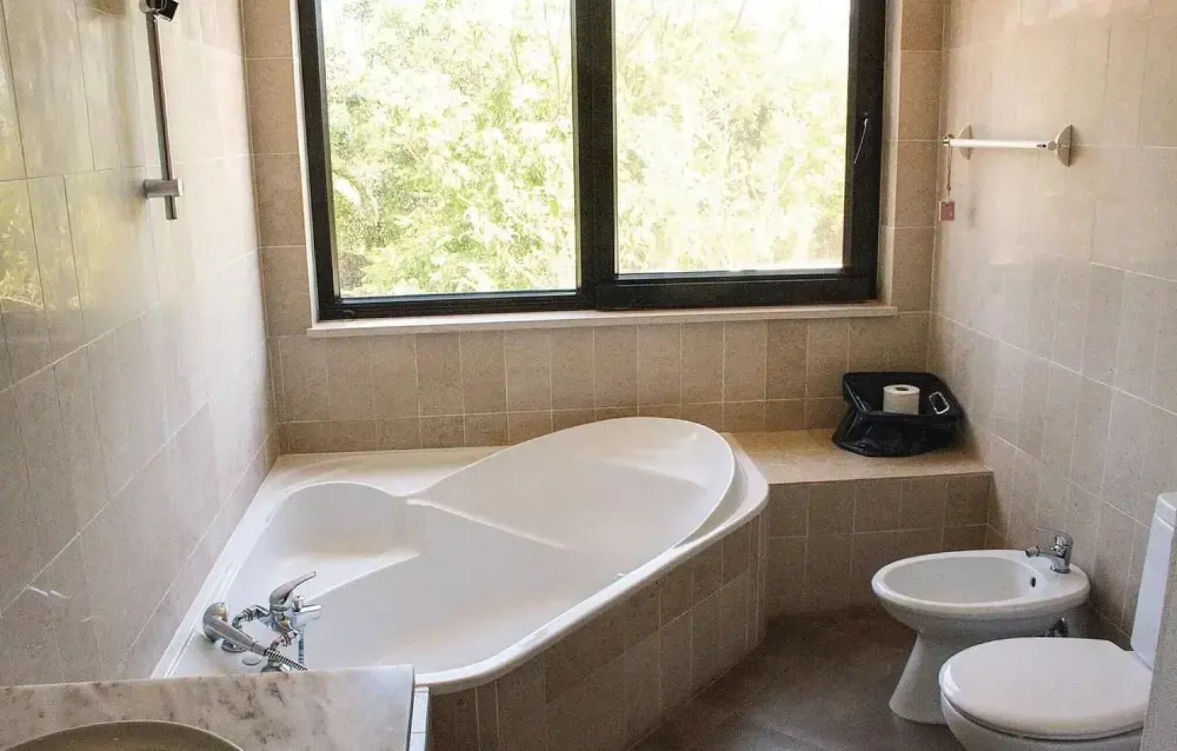 Stunning Home in Silves With Wifi and 4 Bedrooms