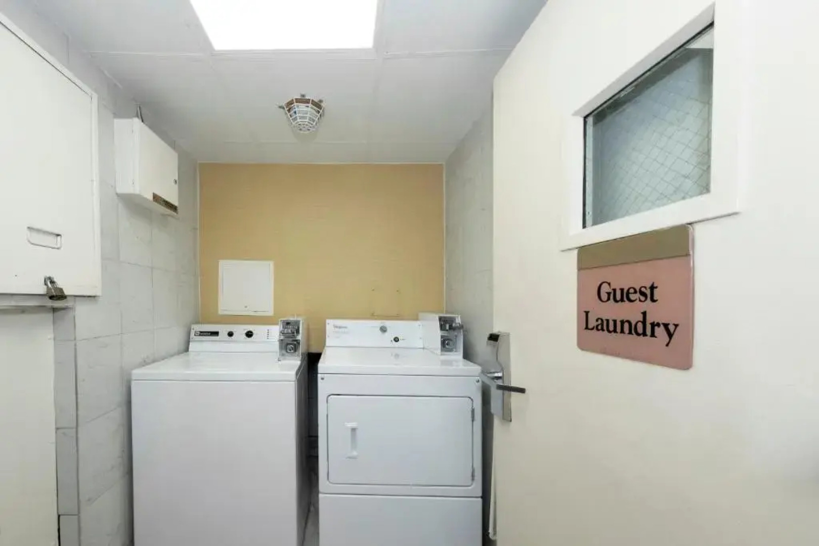 Red Roof PLUS+ Newark Liberty Airport - Carteret