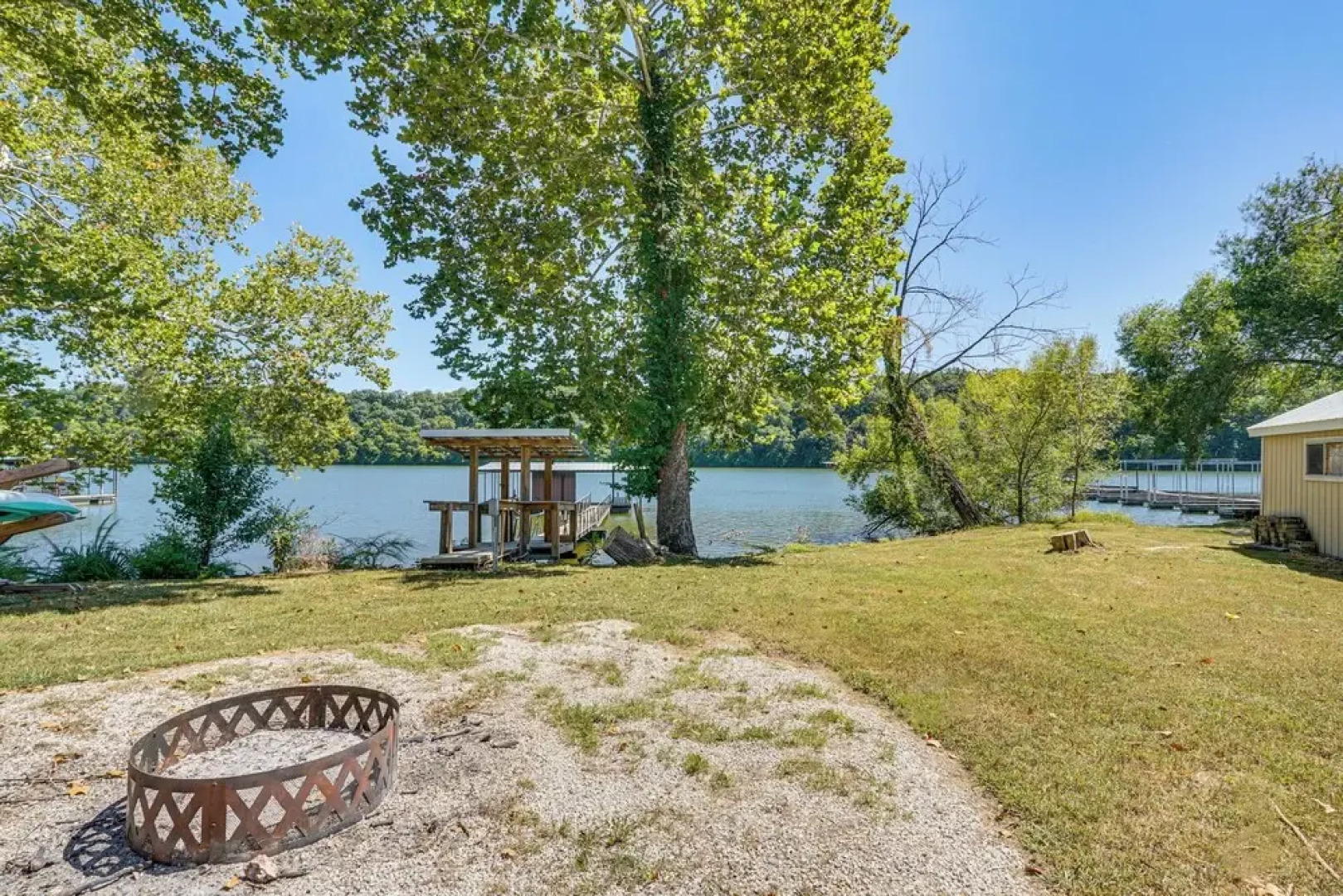 Steps to Water: Lake of the Ozarks Getaway