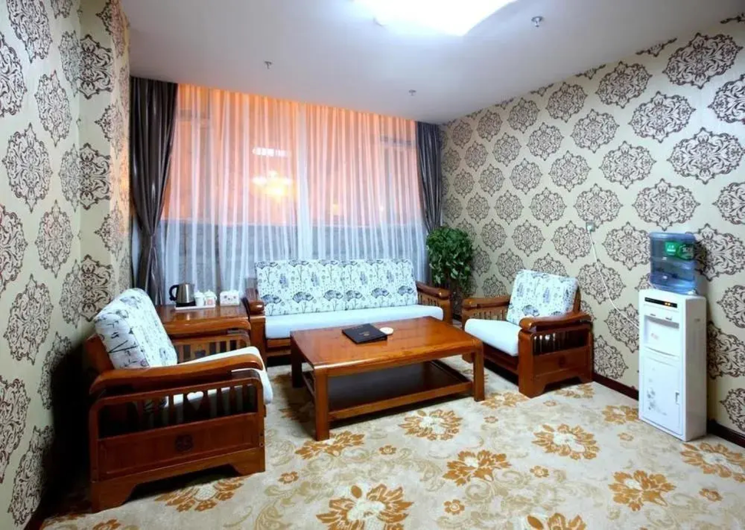 Chengde Yiyuan Hotel