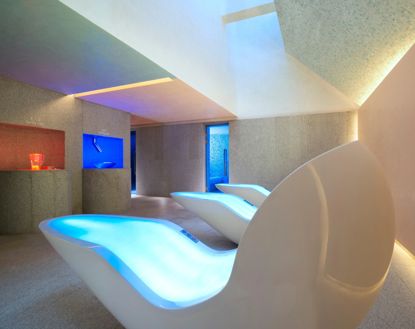 HUALUXE Shanghai Twelve at Hengshan by IHG