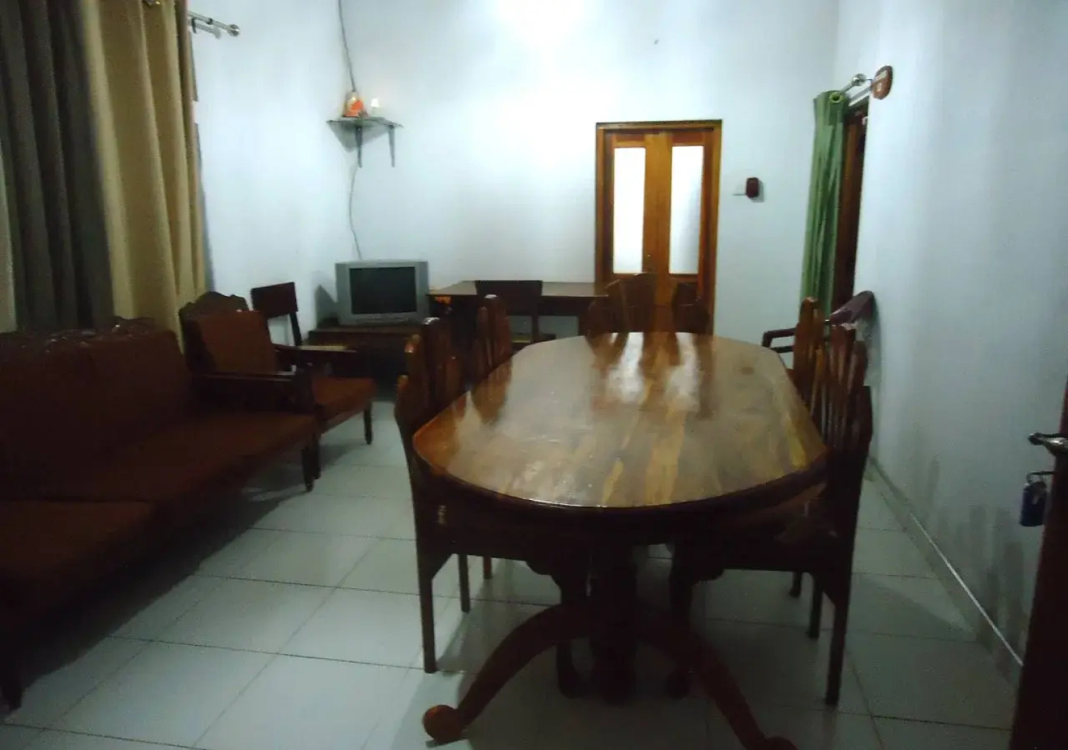 Mothers Elephant Safari Hotel