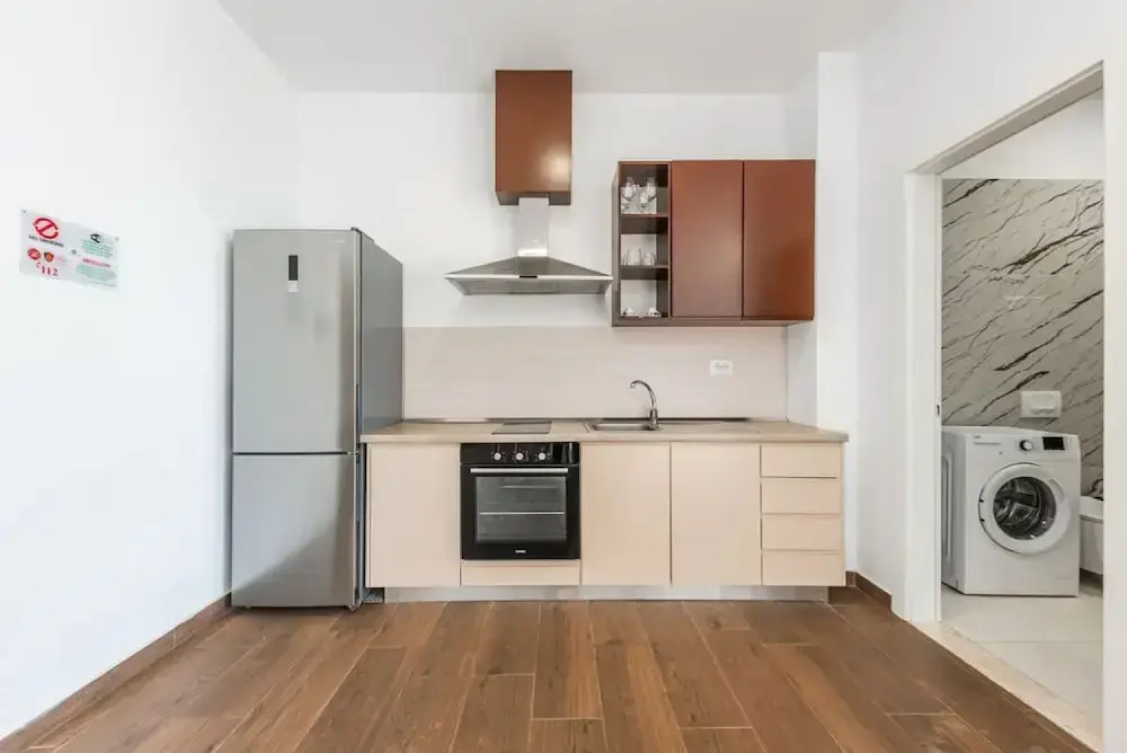 Spacious Apartment by the Beach - Tulipani