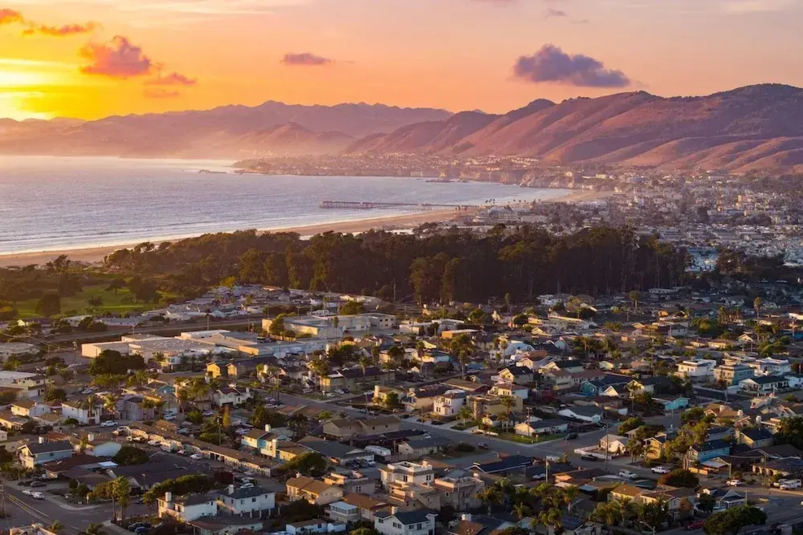 Sunset Serenity by Avantstay Rooftop w Hot Tub Fire Pit 3 Blocks to Beach