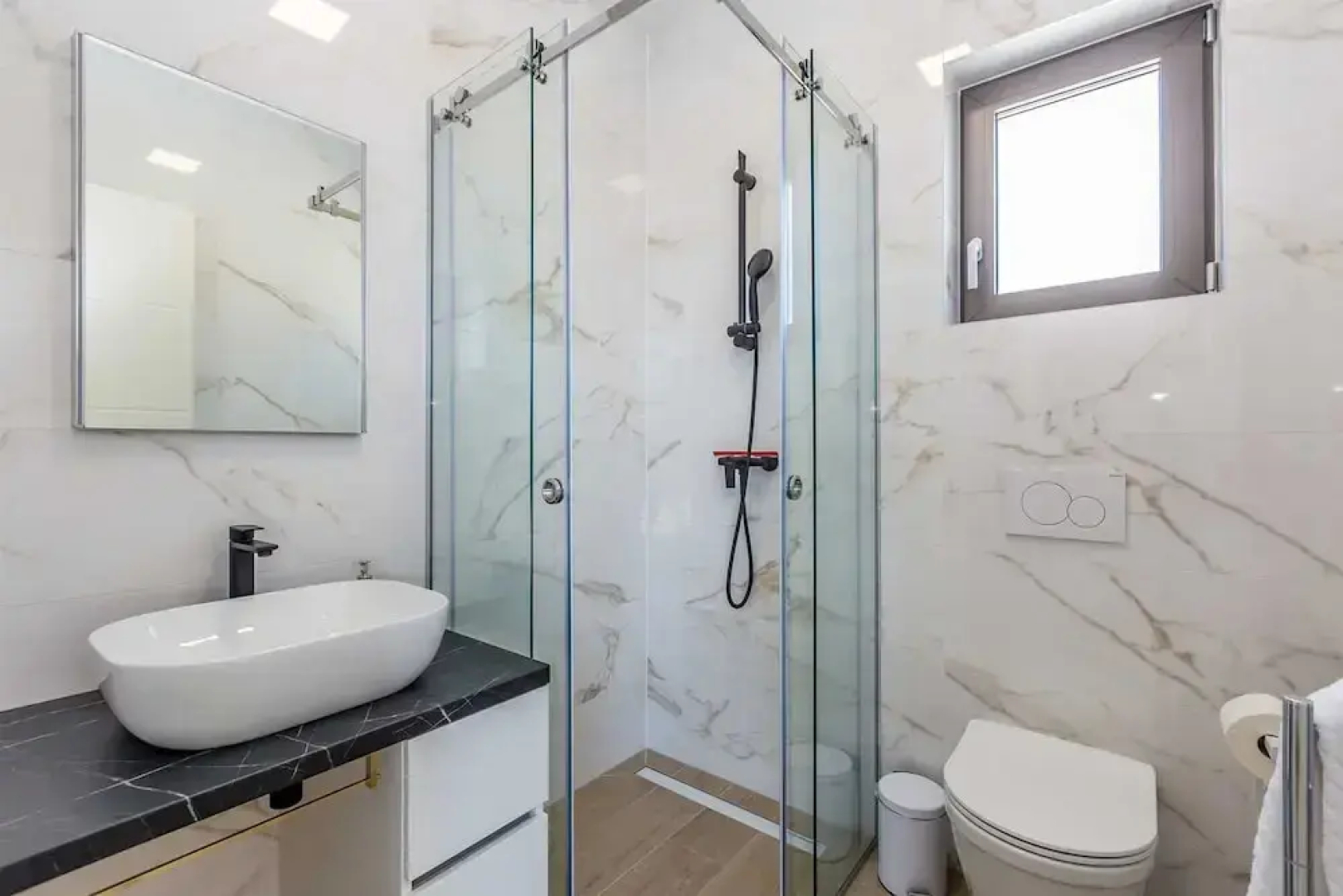 Villa Vista With Private Pool and Sauna