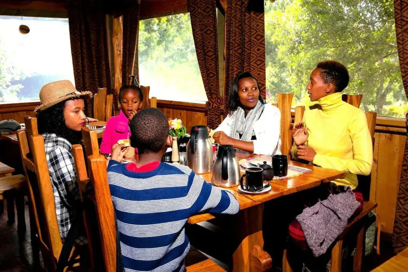 Rhino Watch safari Lodge