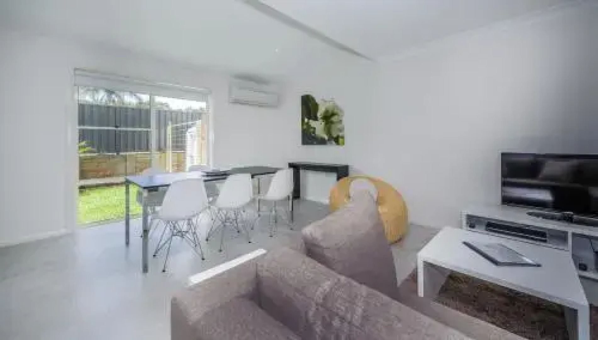 Escape At Nobbys Executive Townhouse 1 74 Pacific Drive