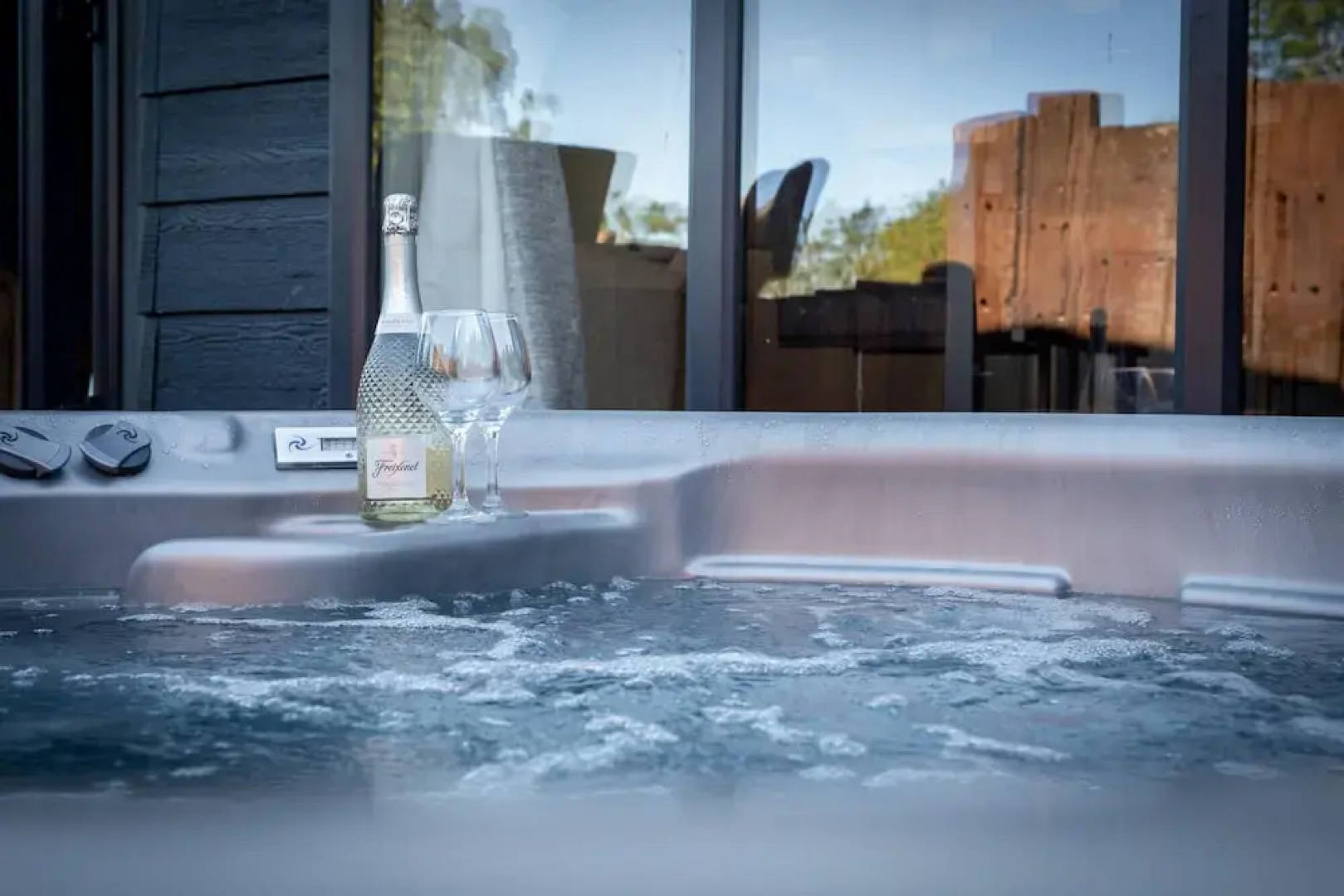 Dewin Bach - Luxury Lodge Hot Tub Close to Beach