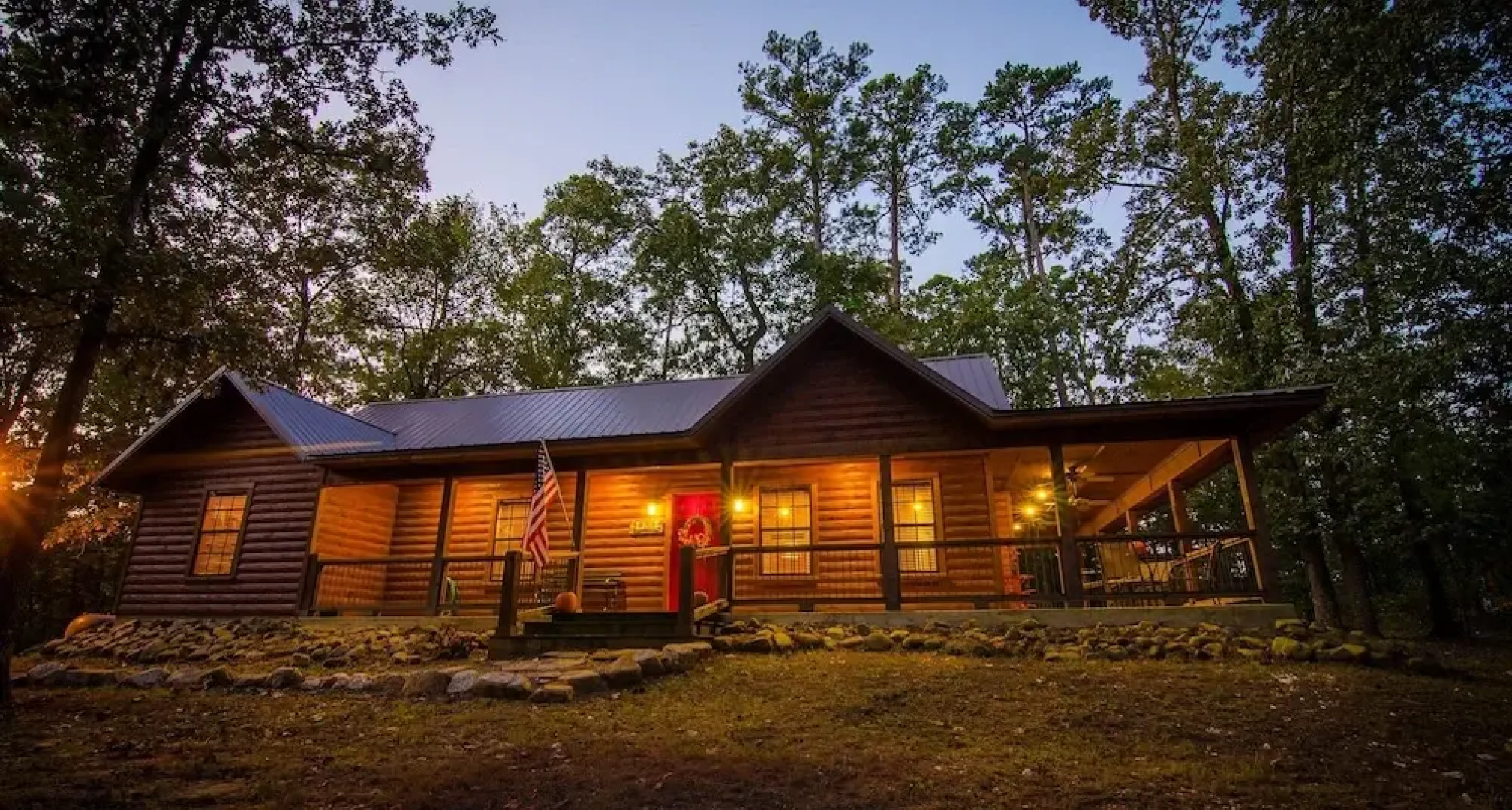 Shine on Harvest Moon With Private Grill and Hot Tub by Redawning