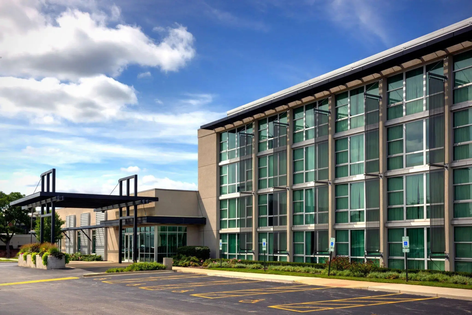 Crowne Plaza Lombard Downers Grove by IHG