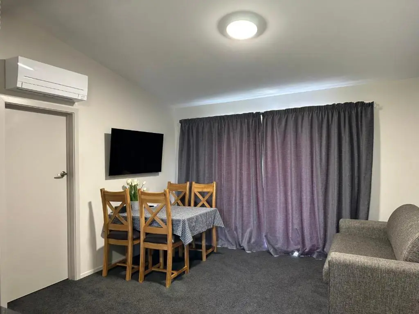 Willowbank Motel
