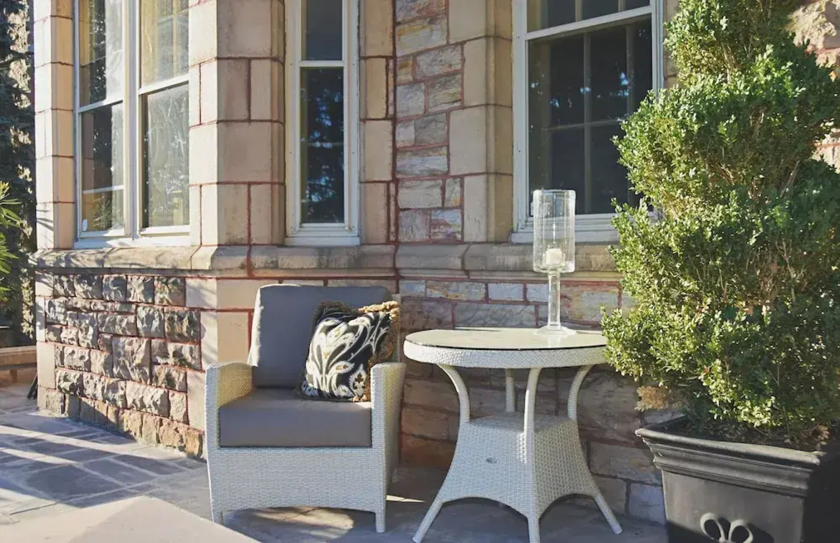 Manoir Chamberland (Adults Only, No Pets)