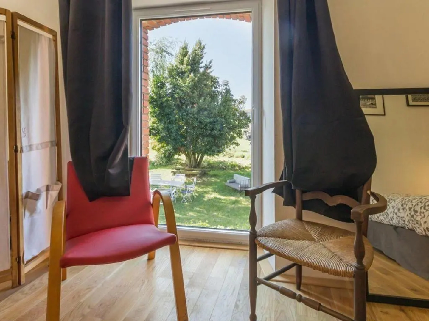 Gîte Monnières, 2 pièces, 4 personnes - FR-1-306-985