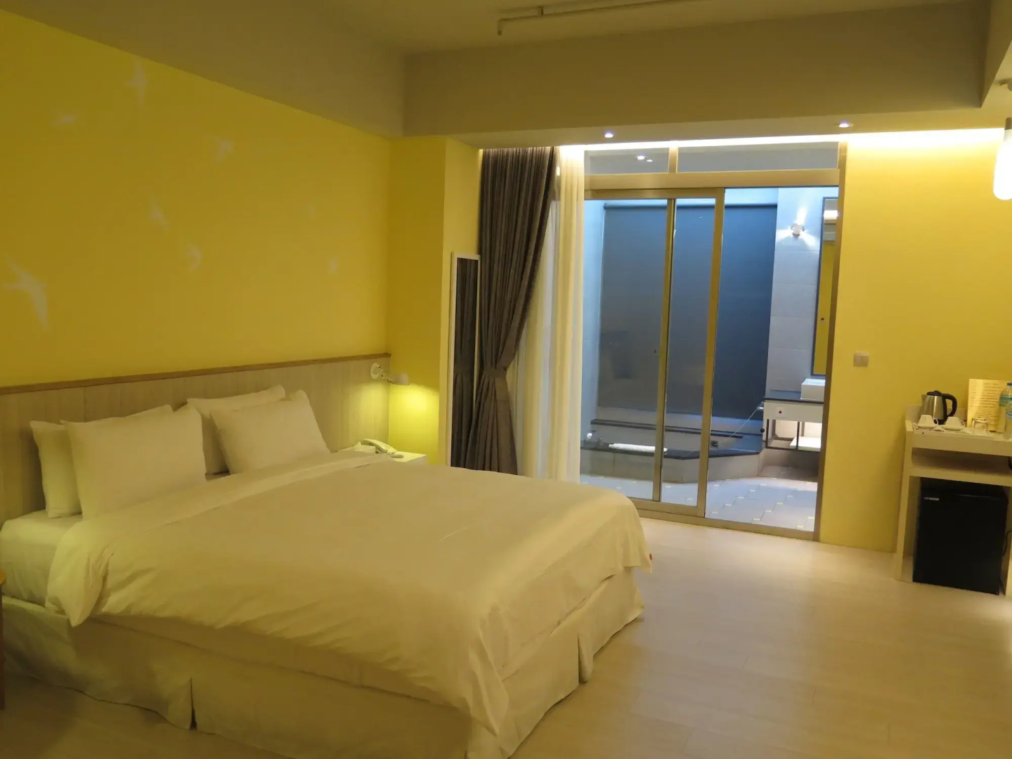No. 9 Hotel