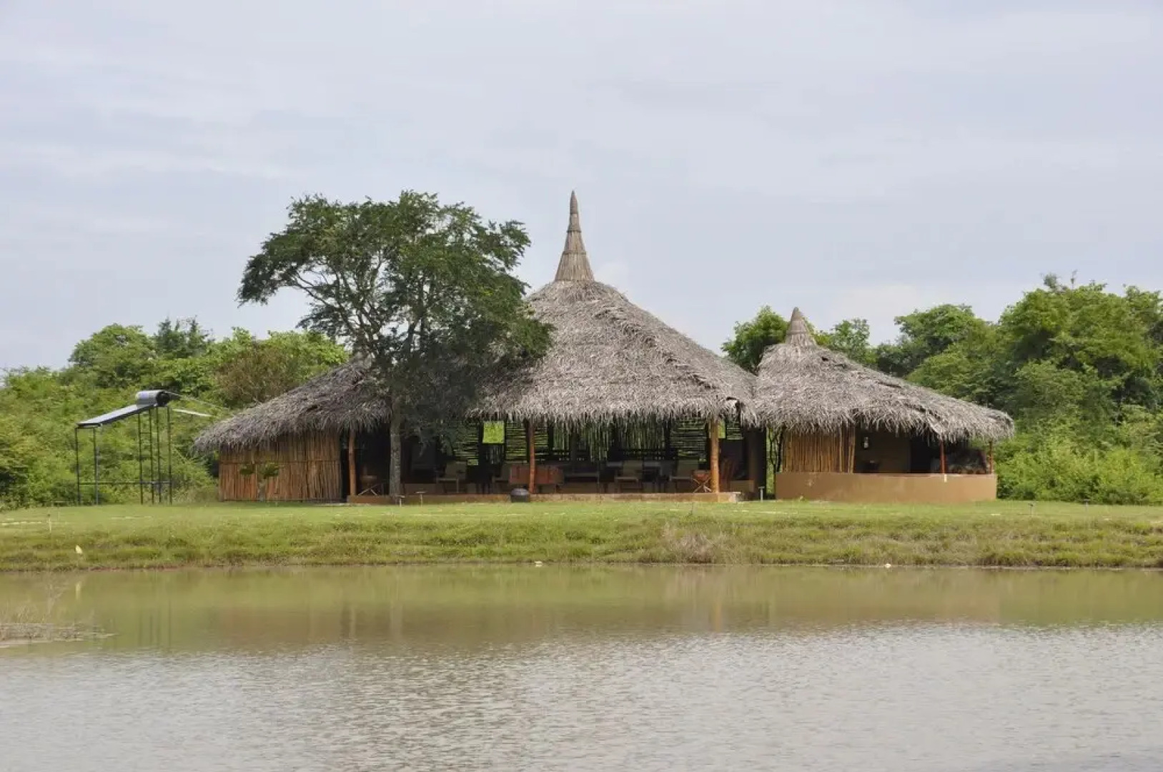 Cadjan Earth eco lodge