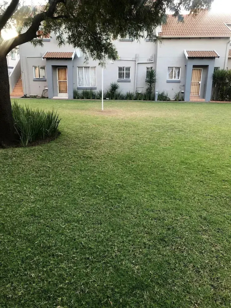 Inviting 3-bed Apartment in Edenvale