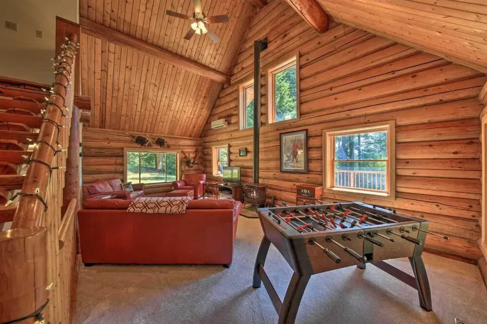 Large Cabin w/ Fire Pit + Grill on 34 Acres!