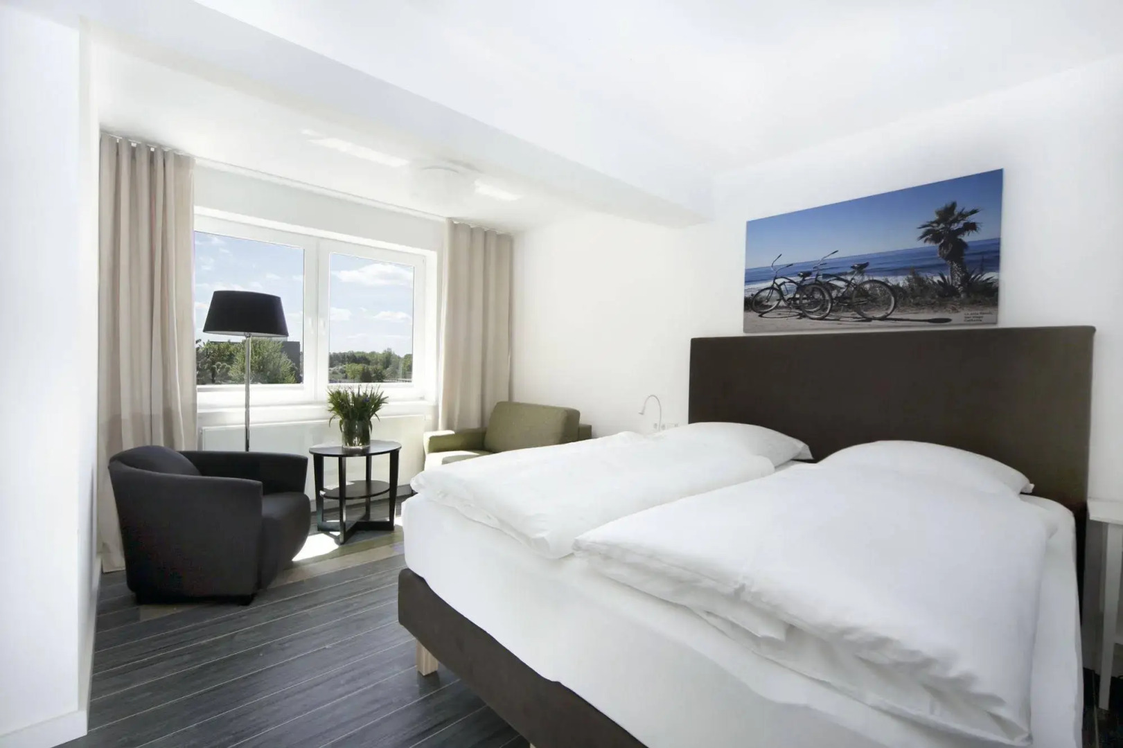 Beach Hotel California