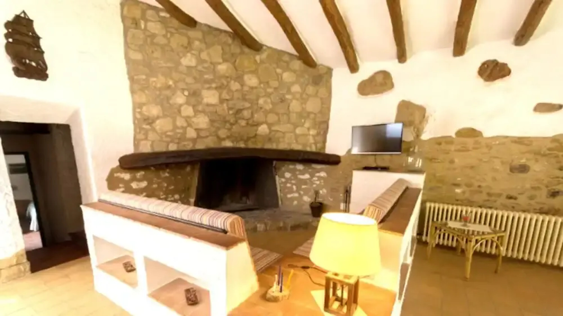 House With 3 Bedrooms in Llampaies, With Pool Access, Enclosed Garden and Wifi Near the Beach