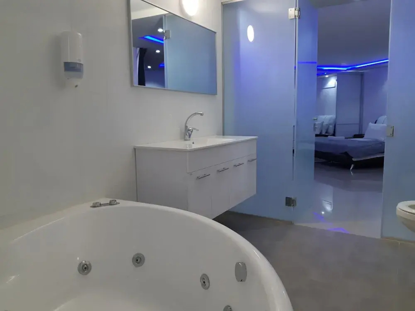 Spat Studio Apartment